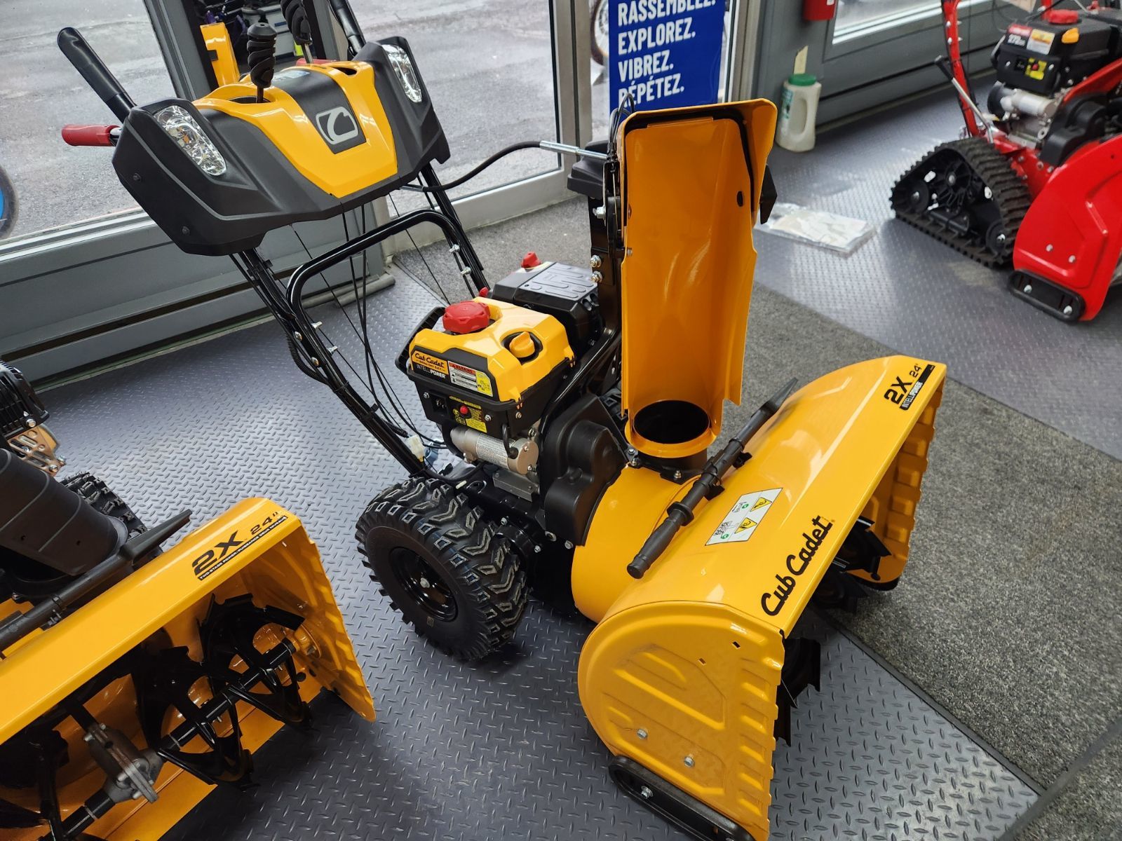 Cub Cadet 2X® 24 po IntelliPOWER®  2025