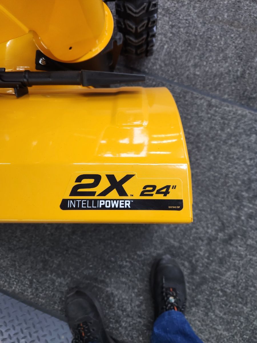 Cub Cadet 2X® 24 po IntelliPOWER®  2025