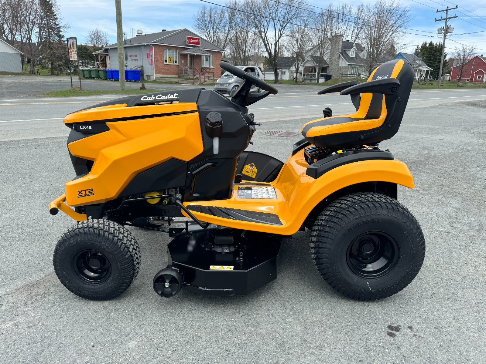 Cub Cadet XT2 LX42  2024