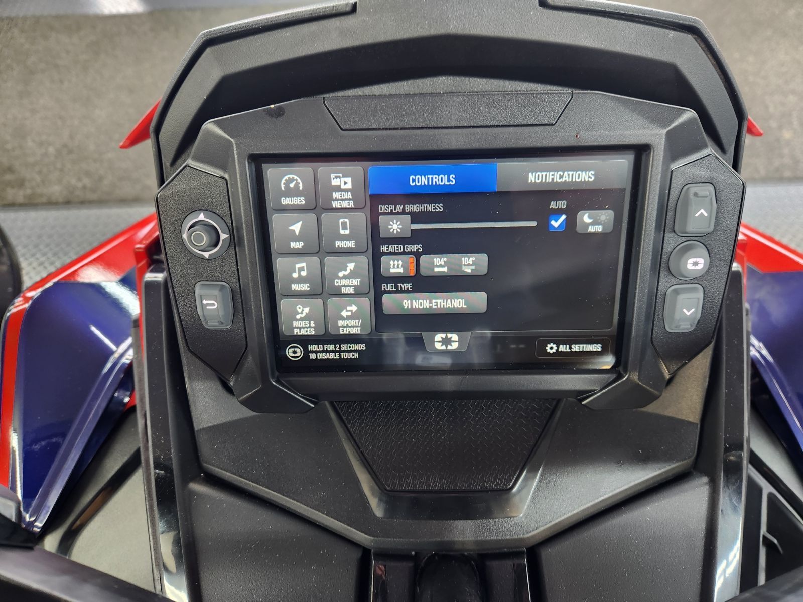 Polaris 9R INDY XCR 136  2025