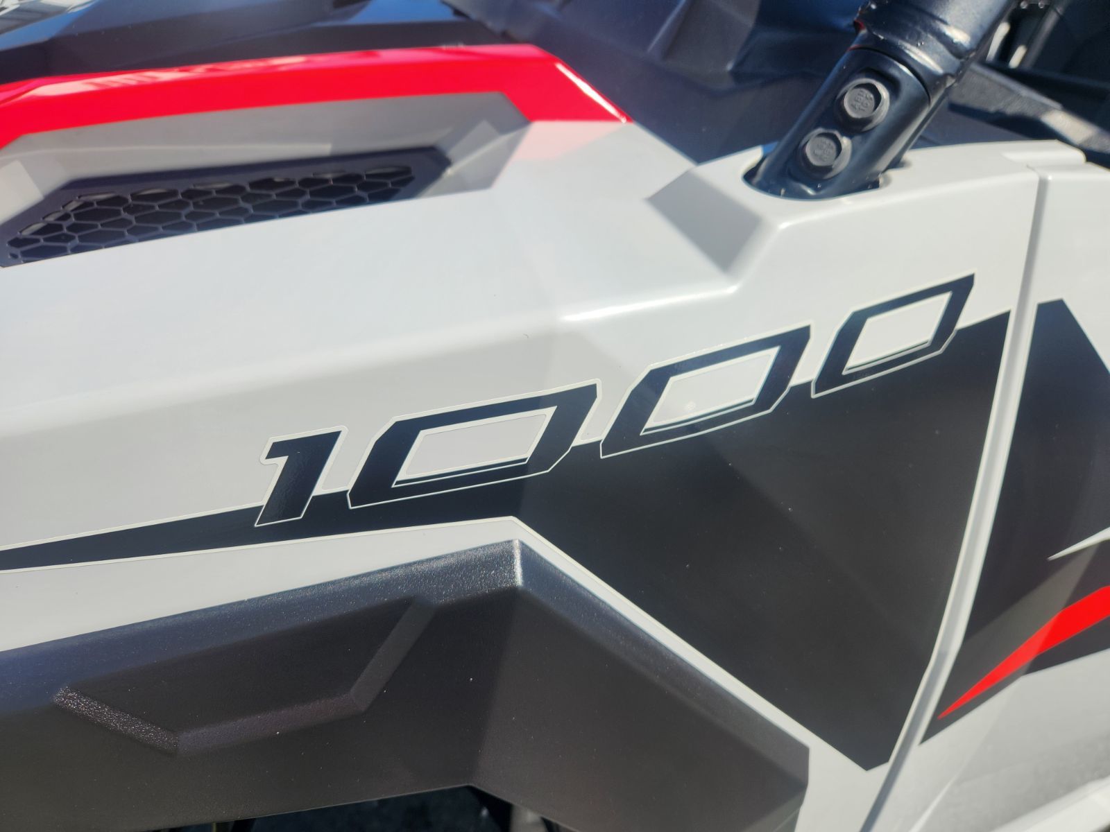 2025 Polaris GENERAL 4 1000 Sport 4 places