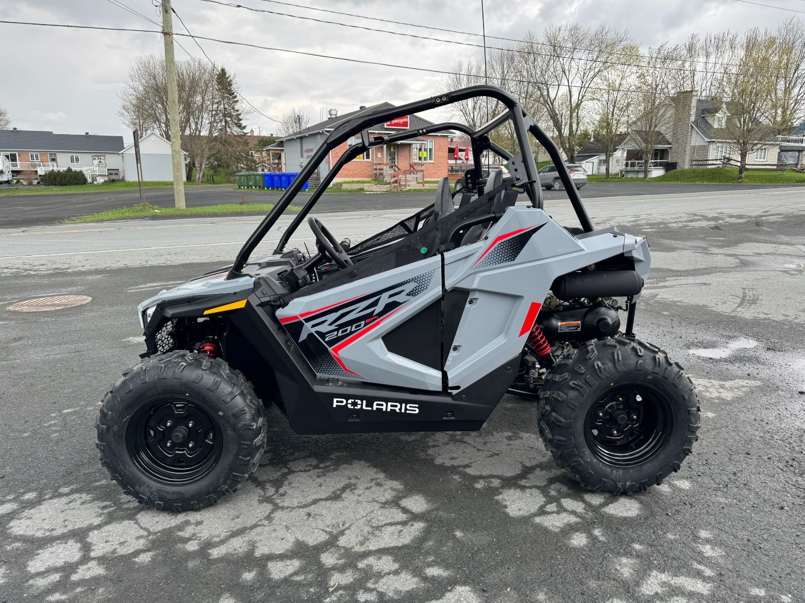 2024 Polaris RZR 200 EFI