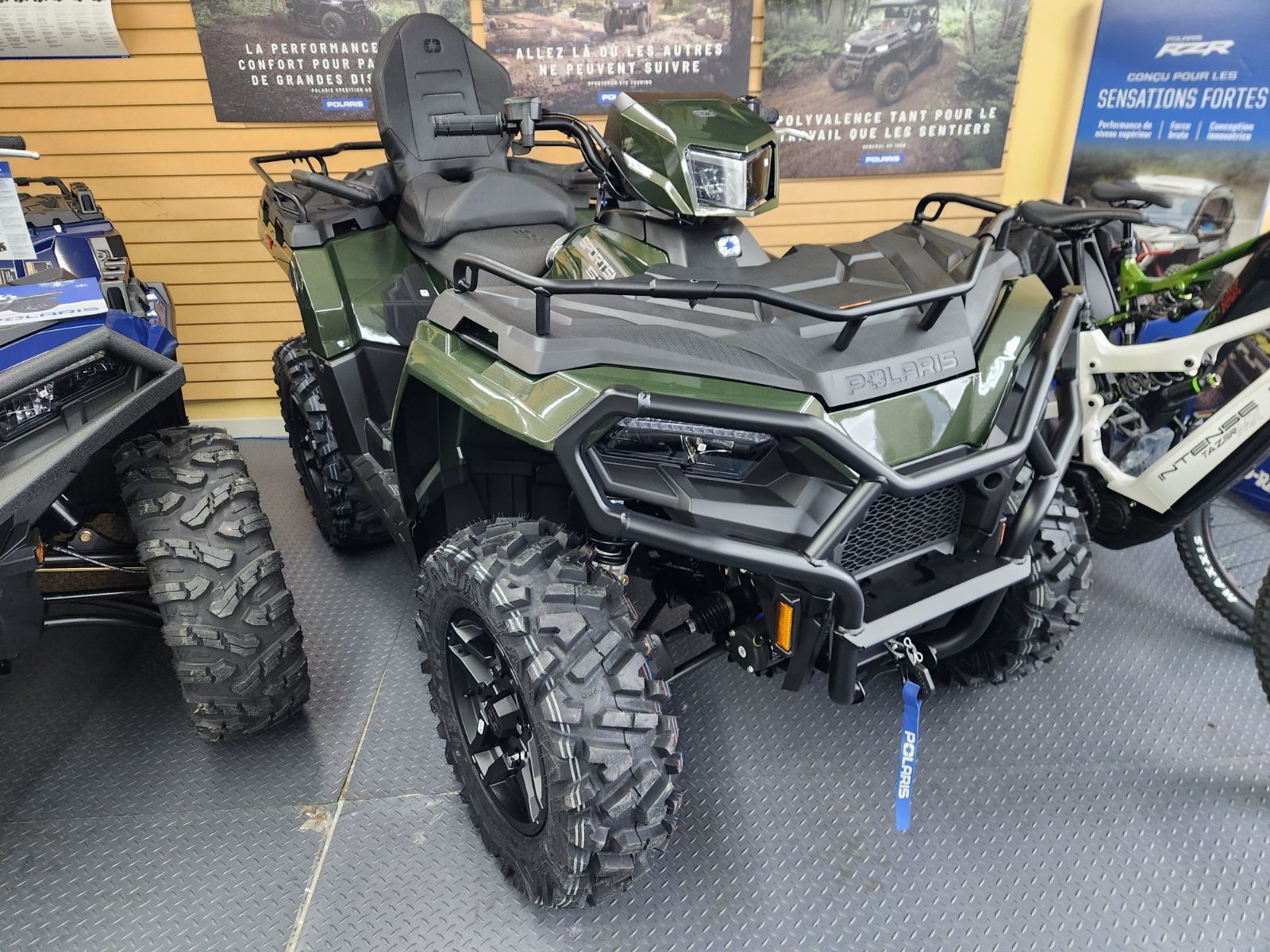Polaris SPORTSMAN 570 TOURING PREMIUM EPS  2026