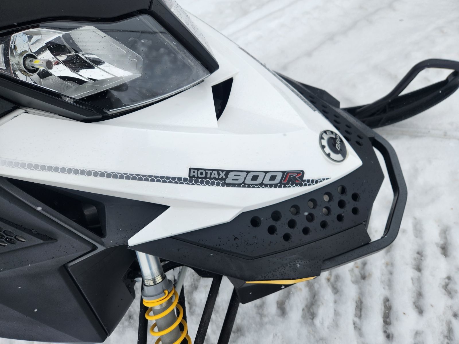 2011 Ski-Doo MXZ TNT 800 R