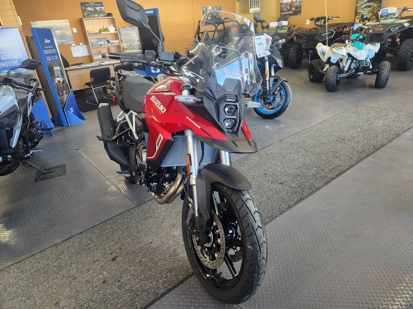 Suzuki V-Strom 800  2025