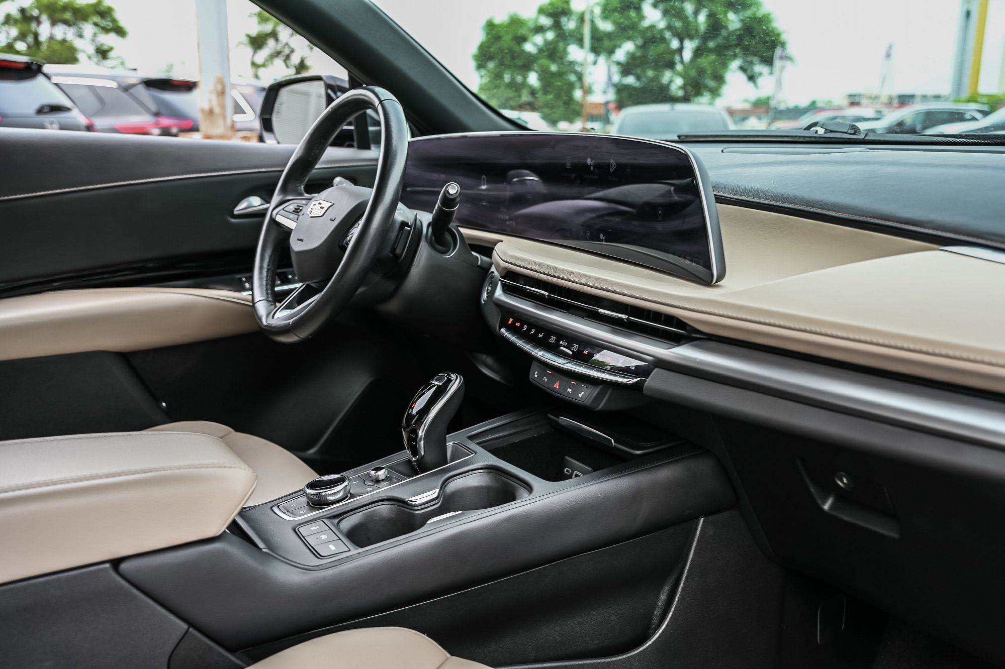 Cadillac XT4  2024