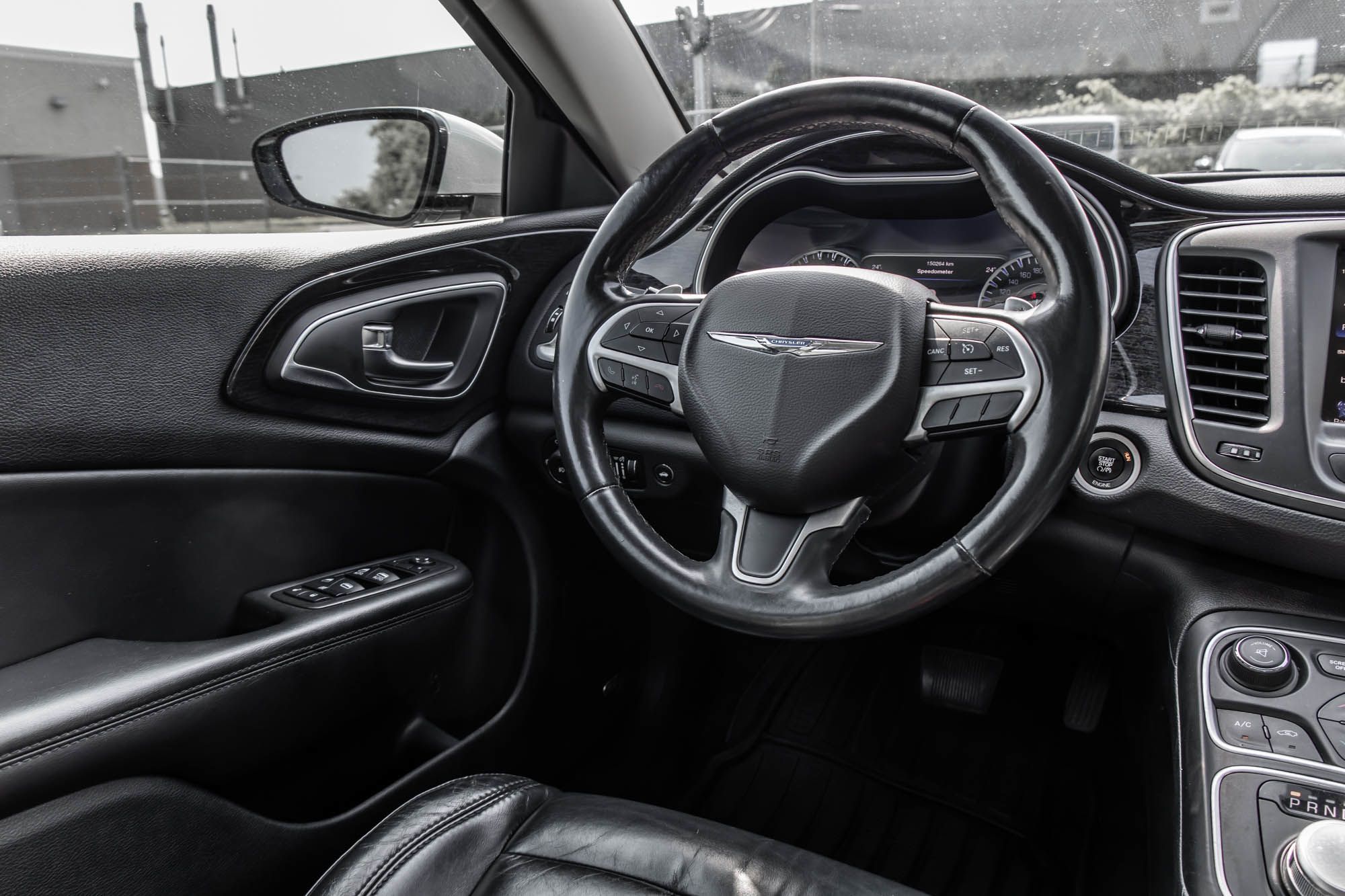 2015 Chrysler 200 in Dorval, Quebec