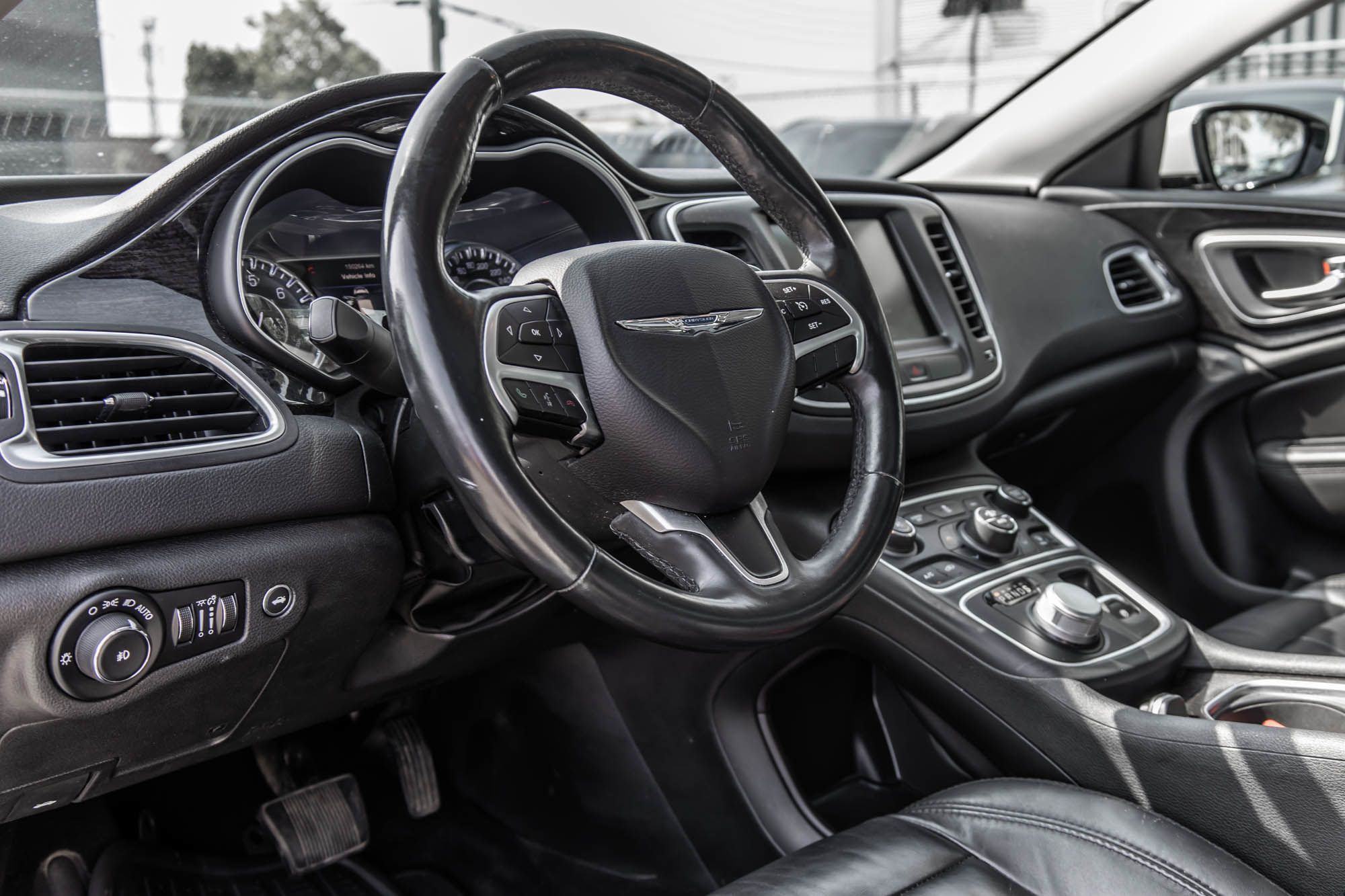 2015 Chrysler 200 in Dorval, Quebec