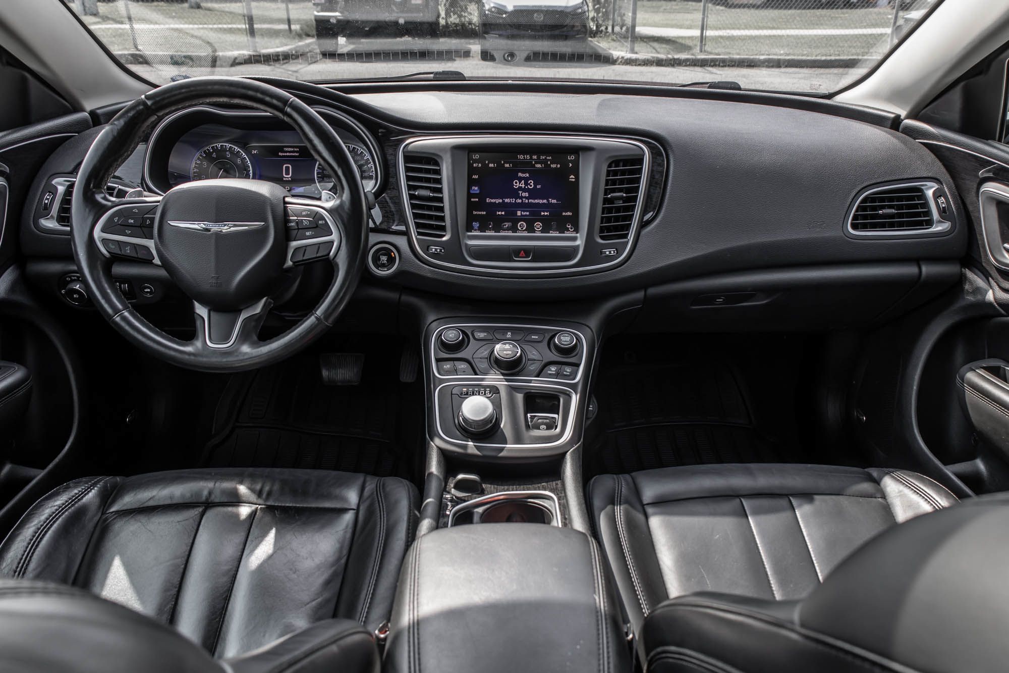 2015 Chrysler 200 in Dorval, Quebec