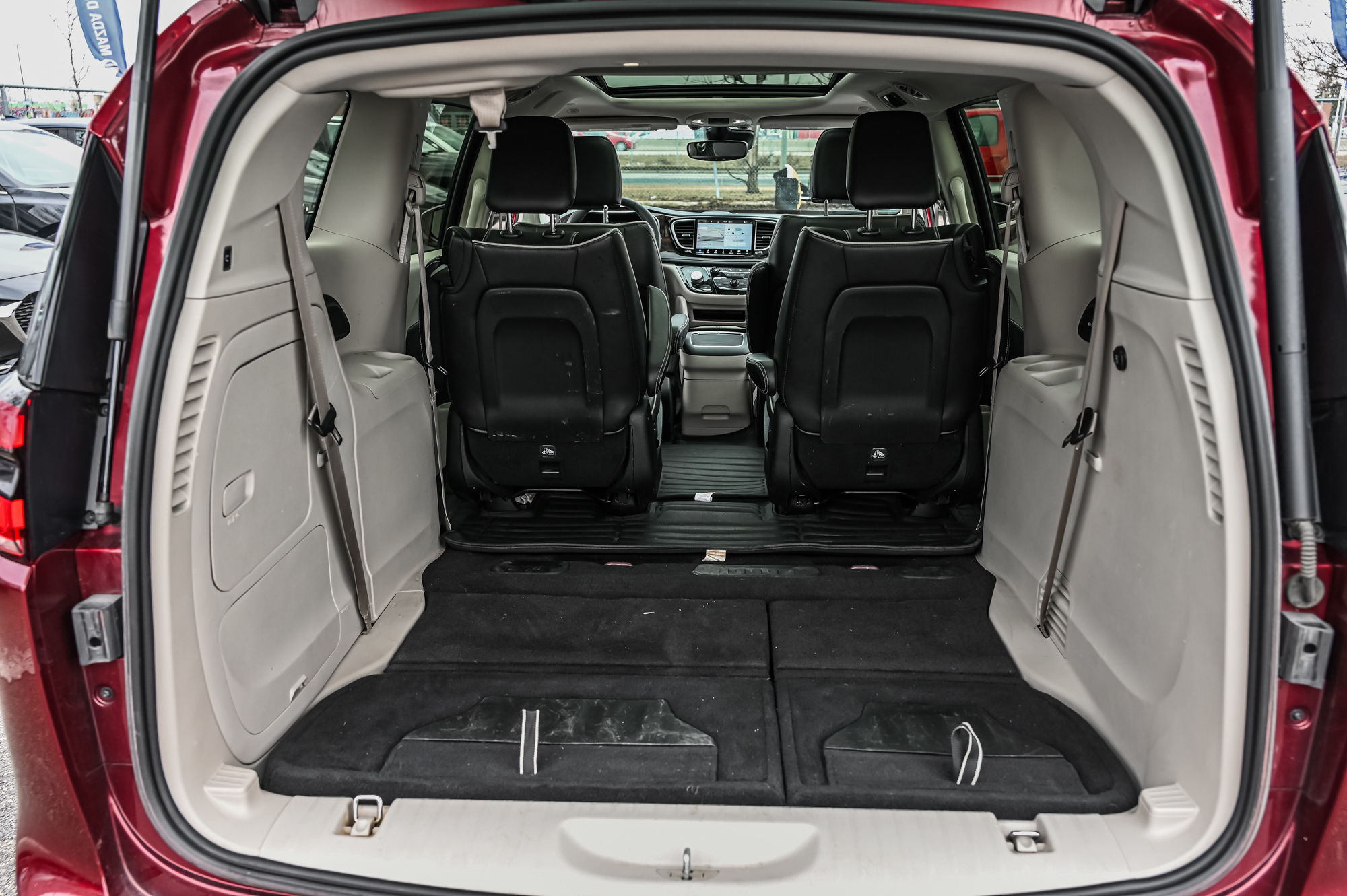 Chrysler Pacifica Hybrid  2022 à Dorval, Québec