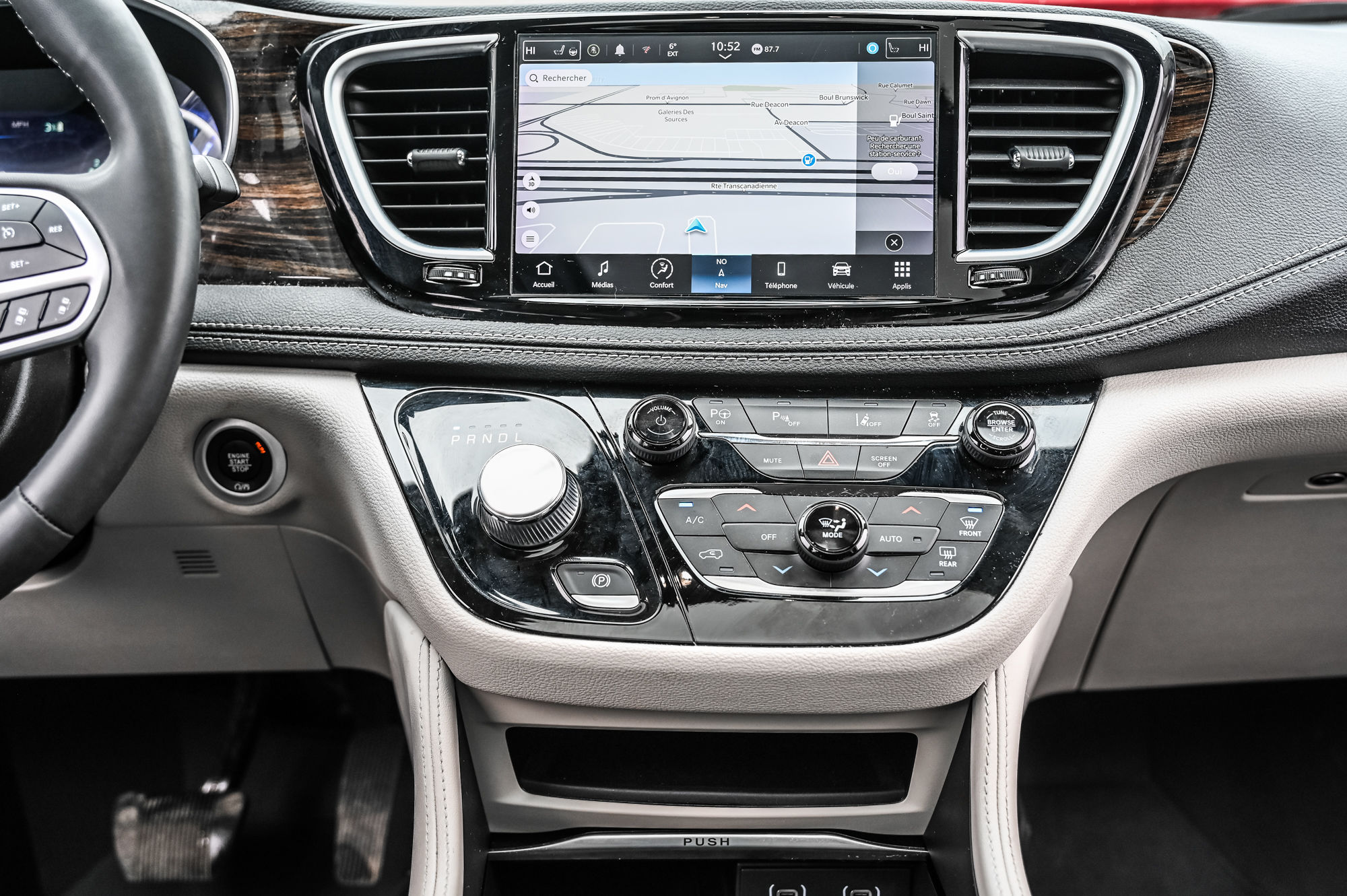 Chrysler Pacifica Hybrid  2022 à Dorval, Québec