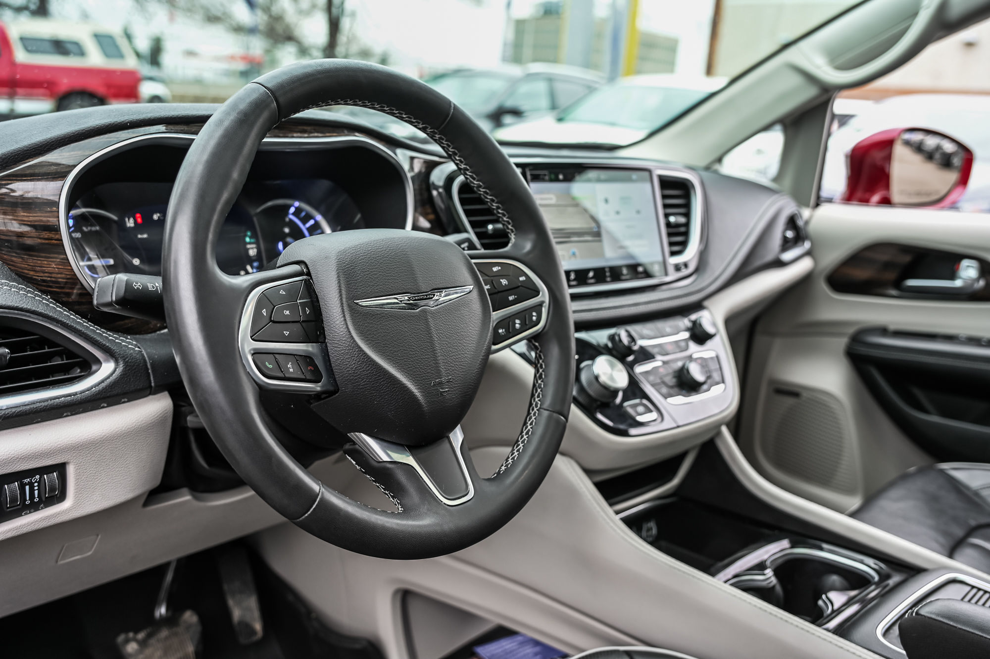 Chrysler Pacifica Hybrid  2022 à Dorval, Québec