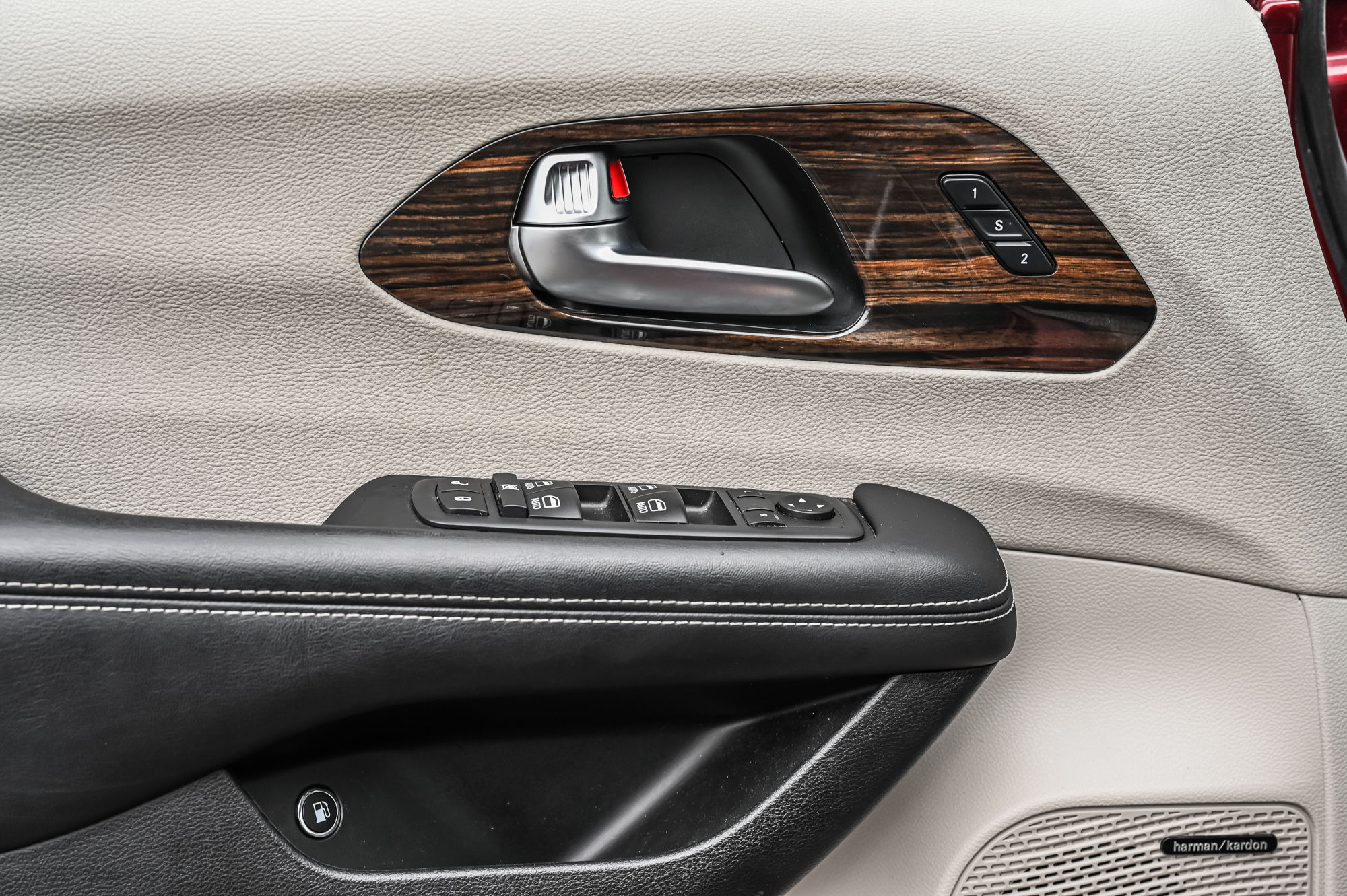 Chrysler Pacifica Hybrid  2022 à Dorval, Québec