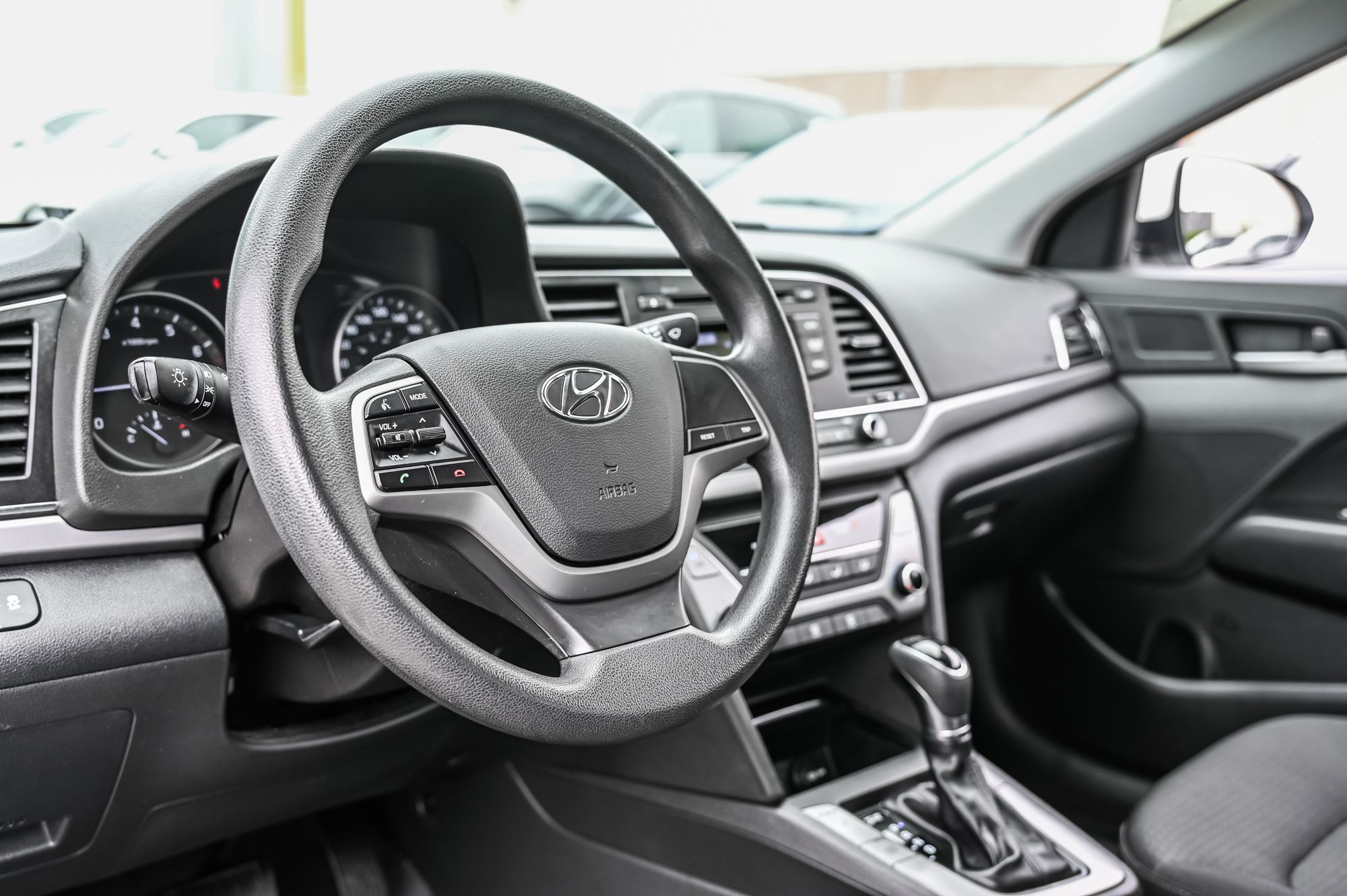 Hyundai Elantra  2017 à Dorval, Québec