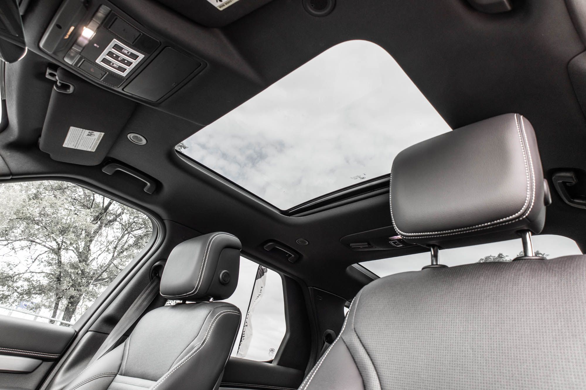 Land Rover Discovery  2023