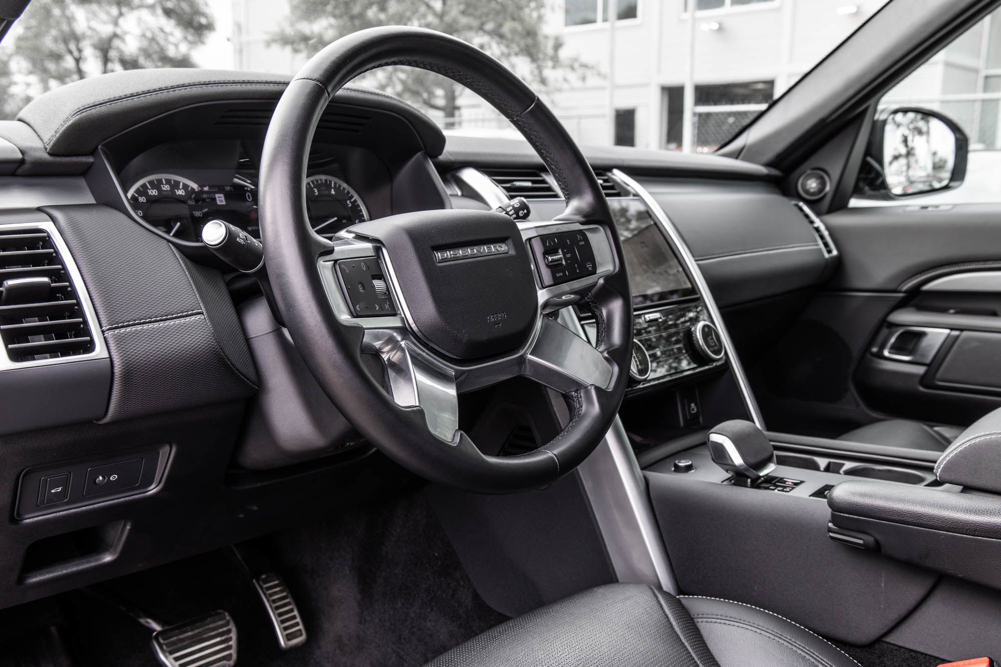 Land Rover Discovery  2023
