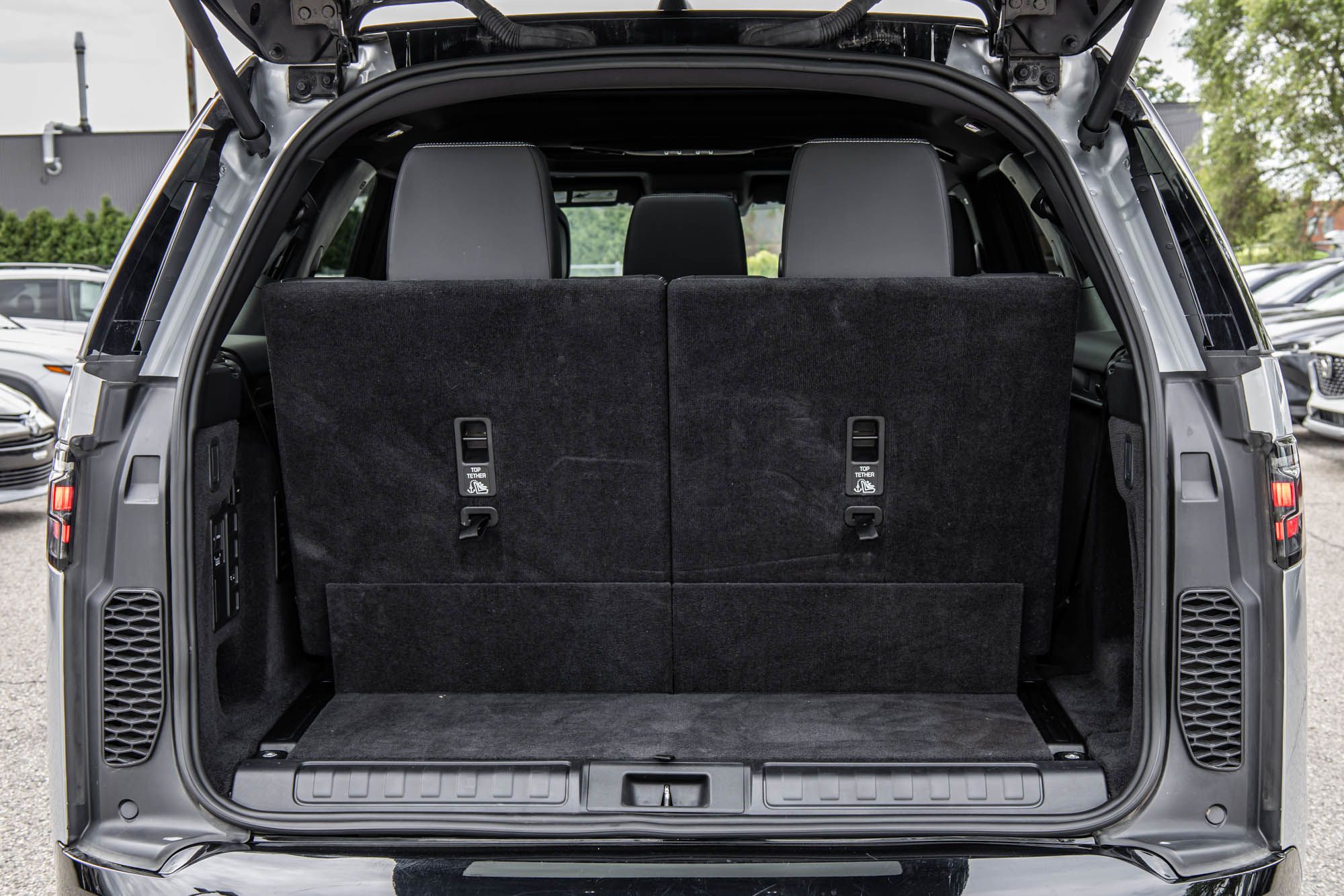 Land Rover Discovery  2023