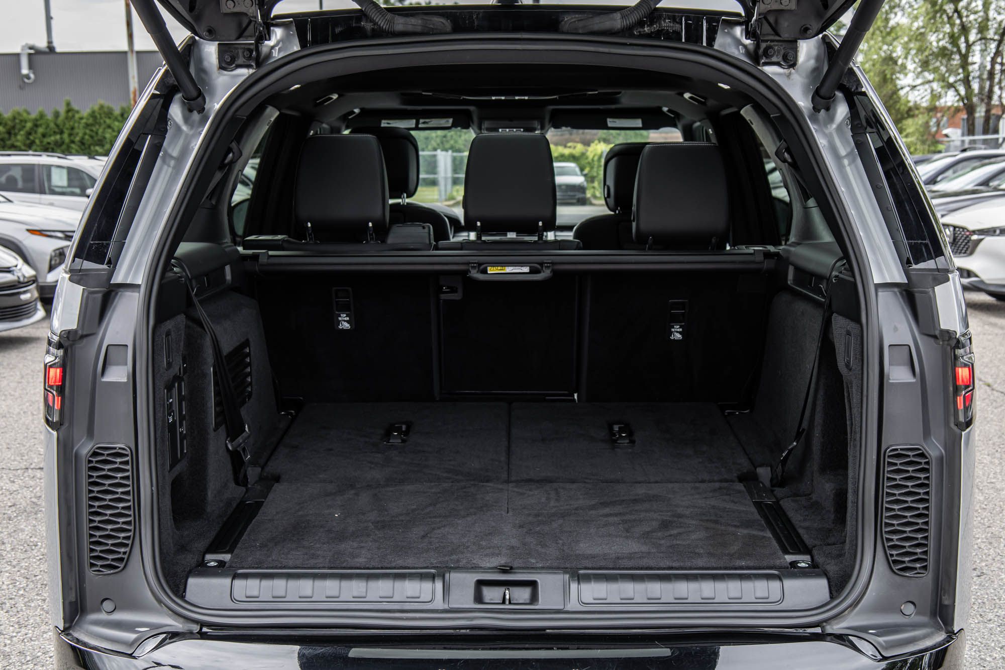 Land Rover Discovery  2023