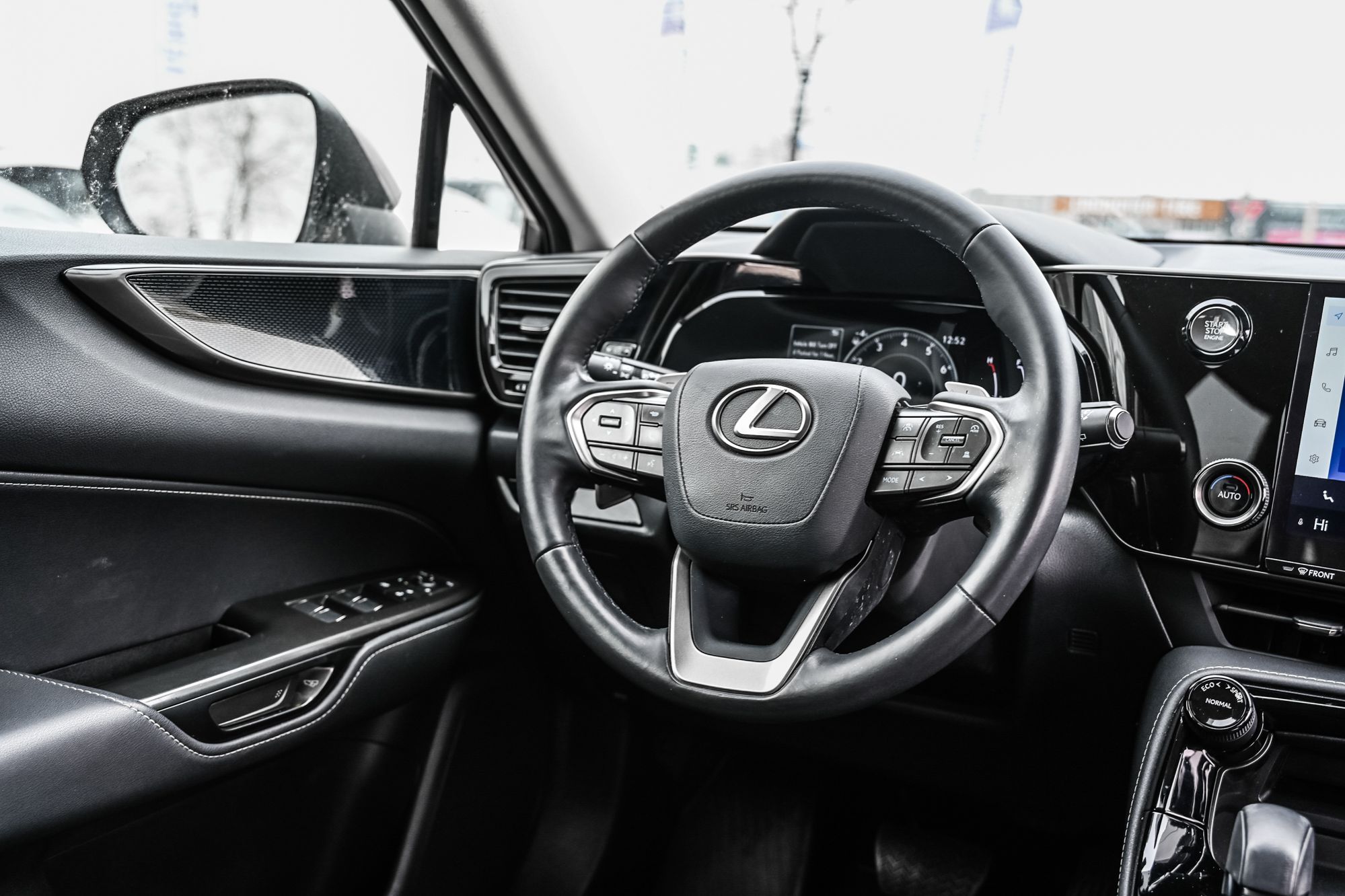 Lexus NX  2022