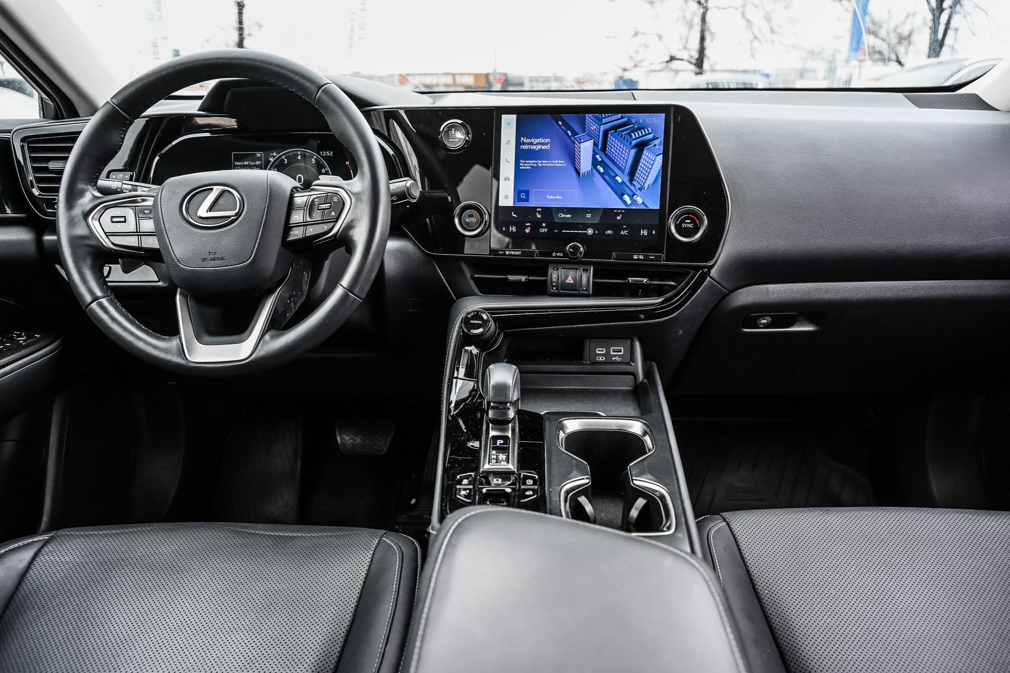 Lexus NX  2022