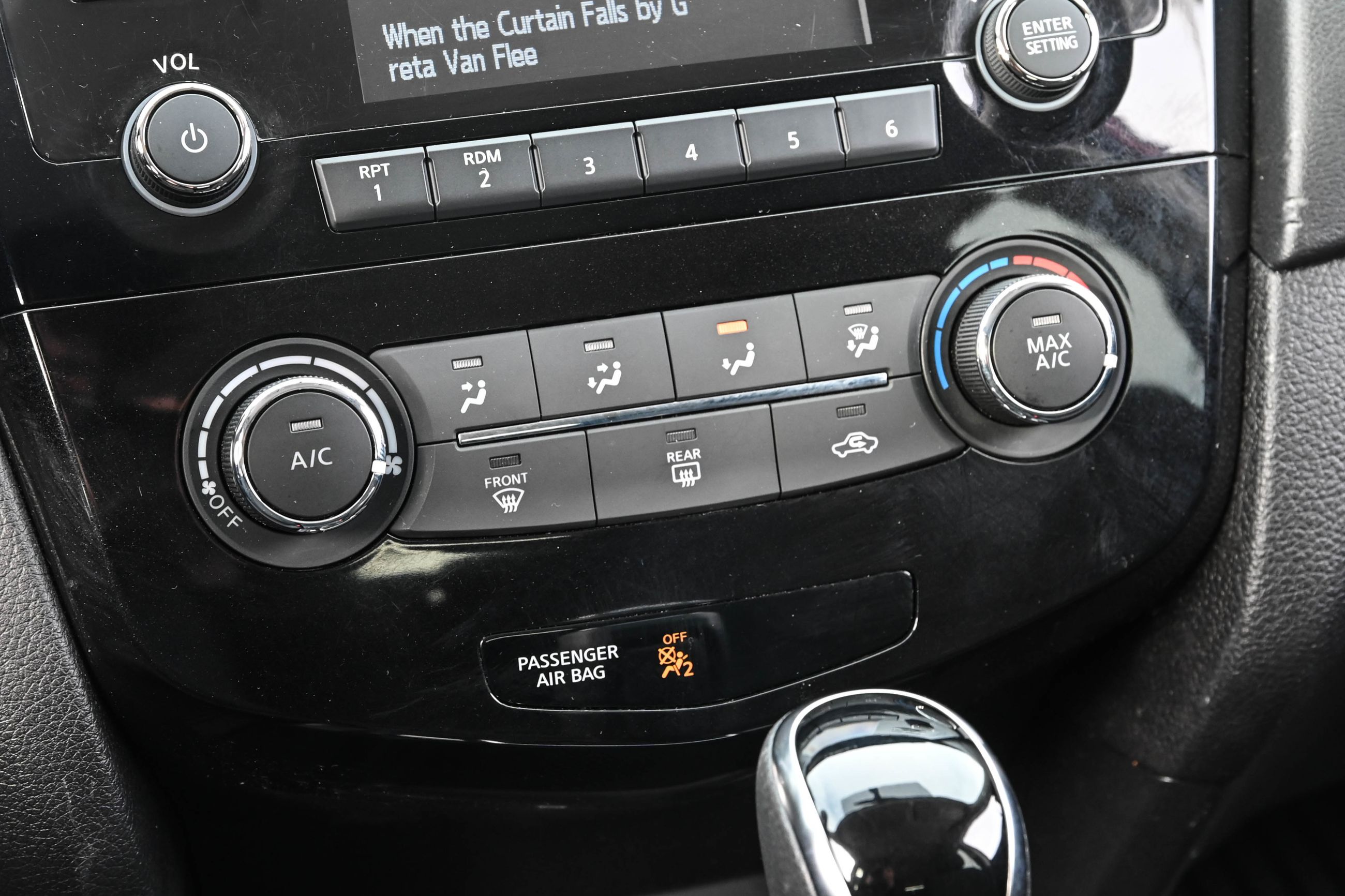 2017 Nissan Rogue in Dorval, Quebec