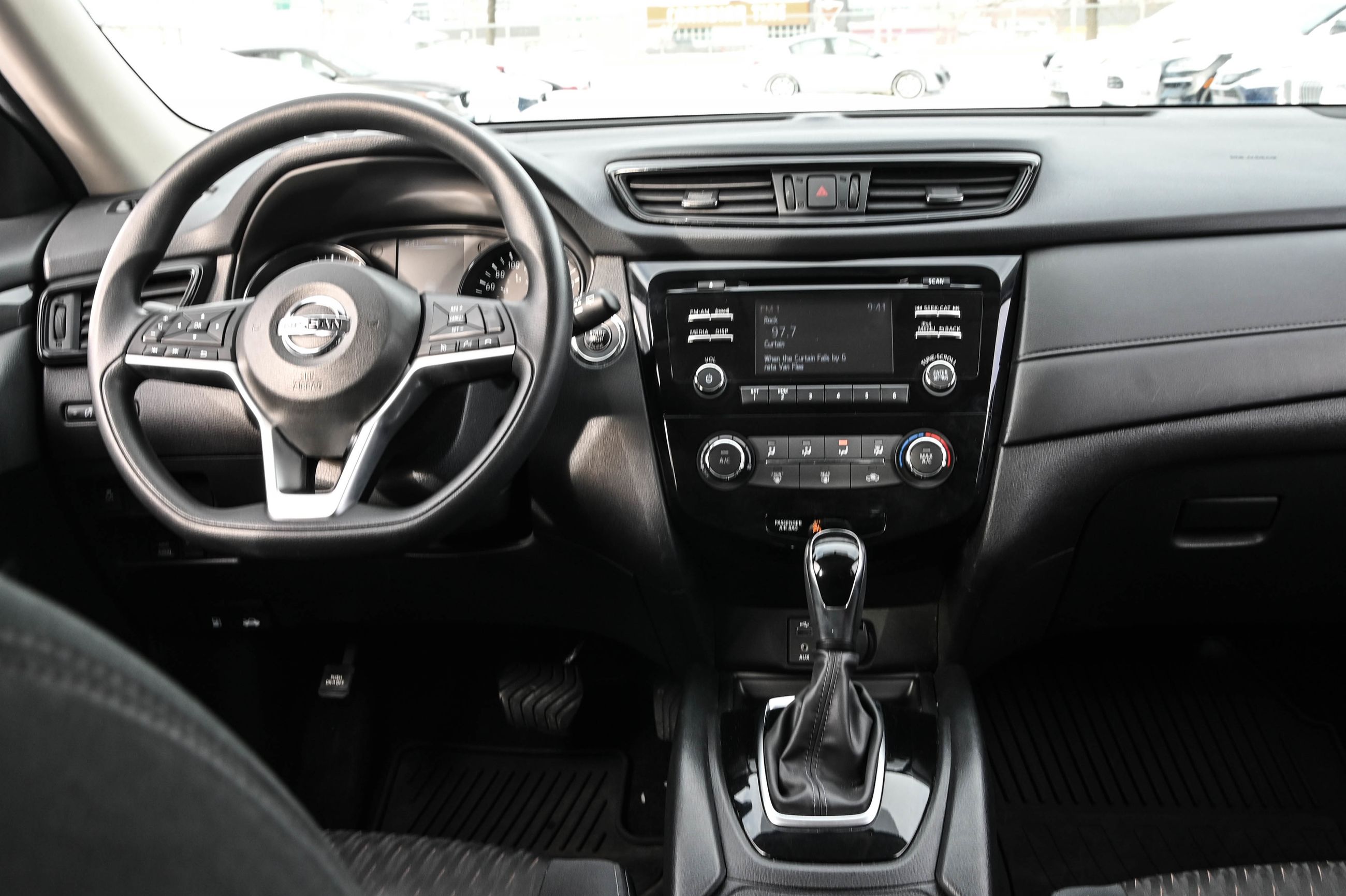 2017 Nissan Rogue in Dorval, Quebec
