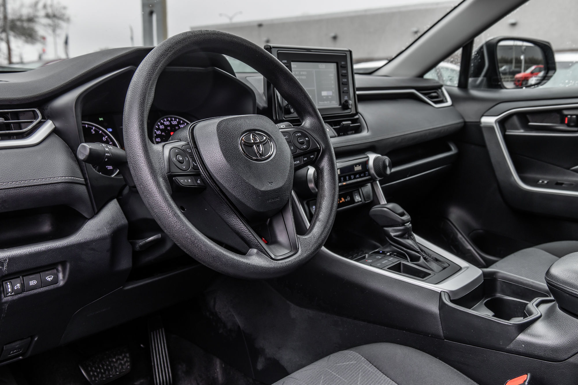 Toyota RAV4  2020 à Dorval, Québec