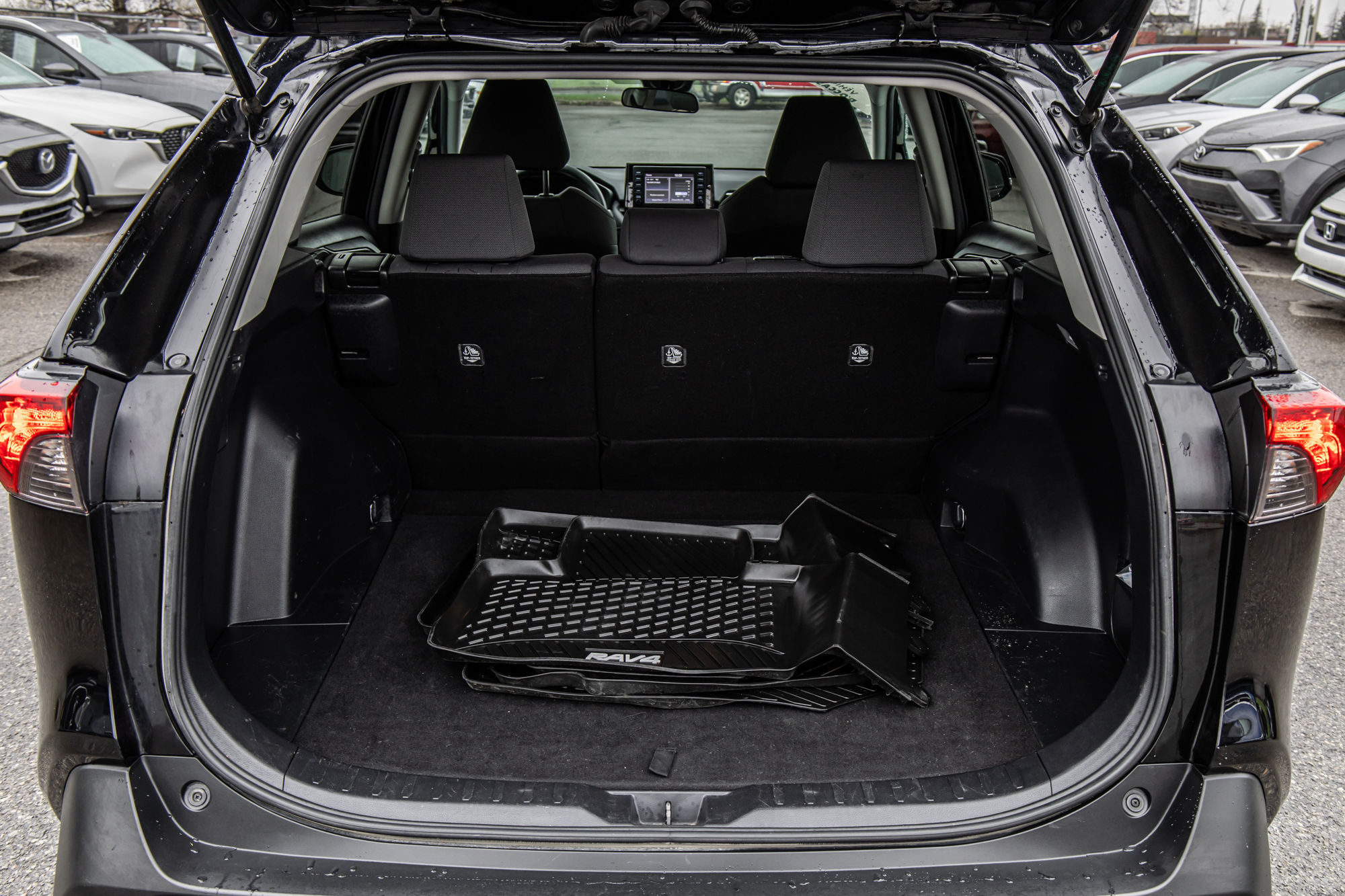 Toyota RAV4  2020 à Dorval, Québec