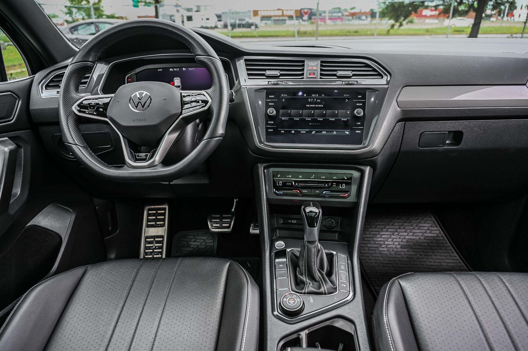 2023 Volkswagen Tiguan in Dorval, Quebec