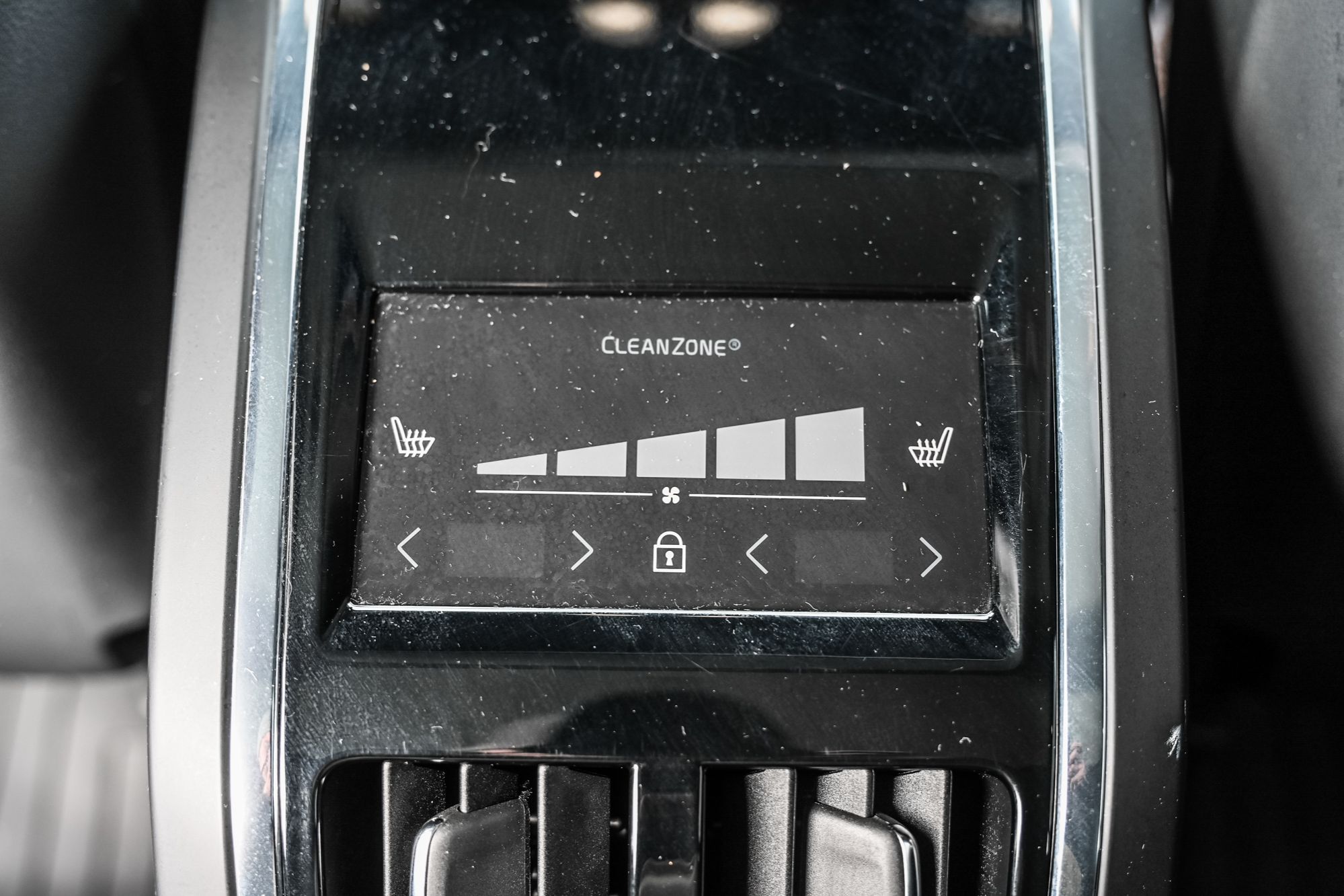 2022 Volvo S90 in Dorval, Quebec