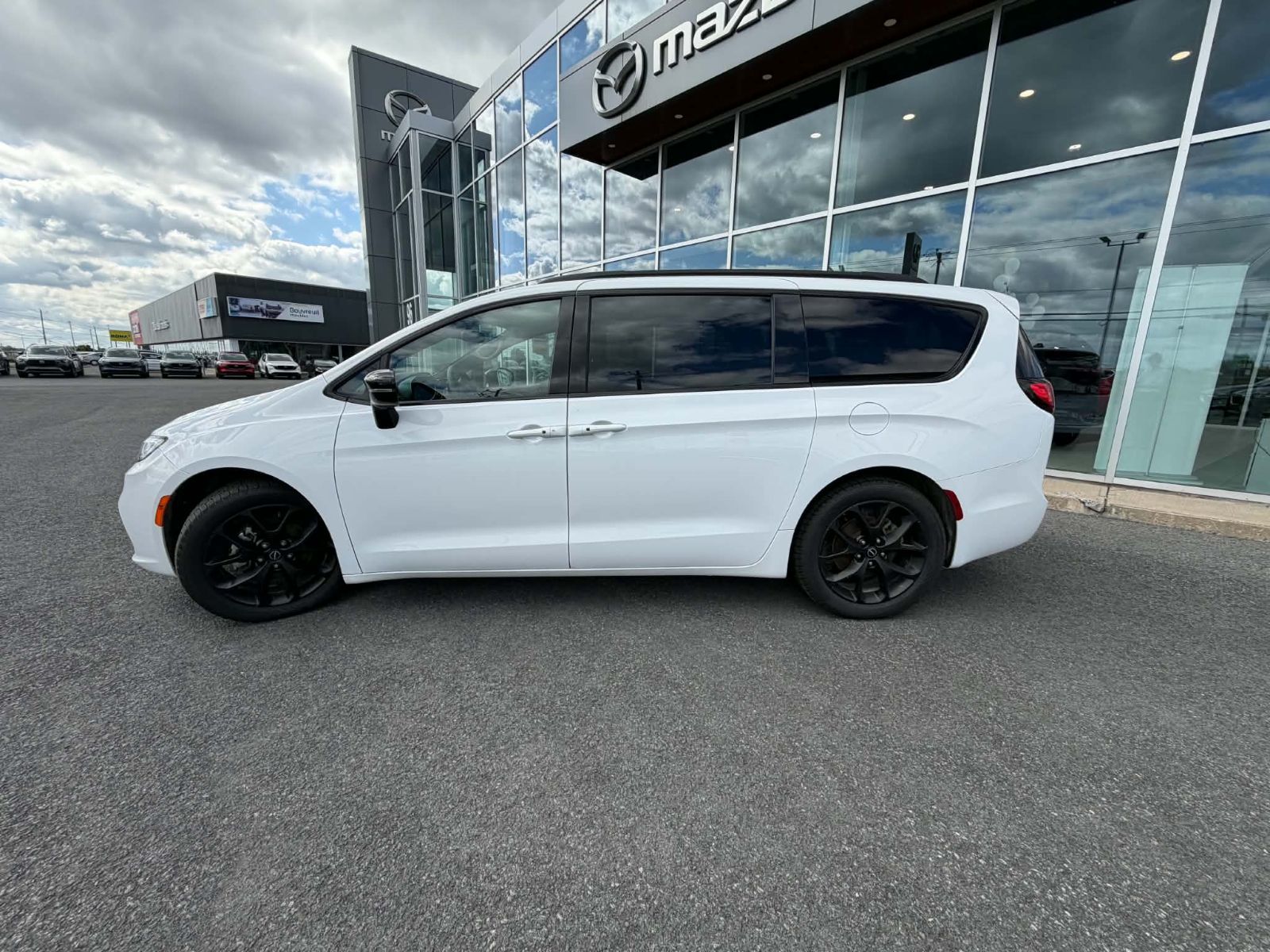 Photo Chrysler Pacifica Limited 2025 #3