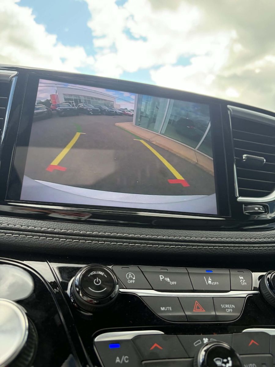 Photo Chrysler Pacifica Limited 2025 #8