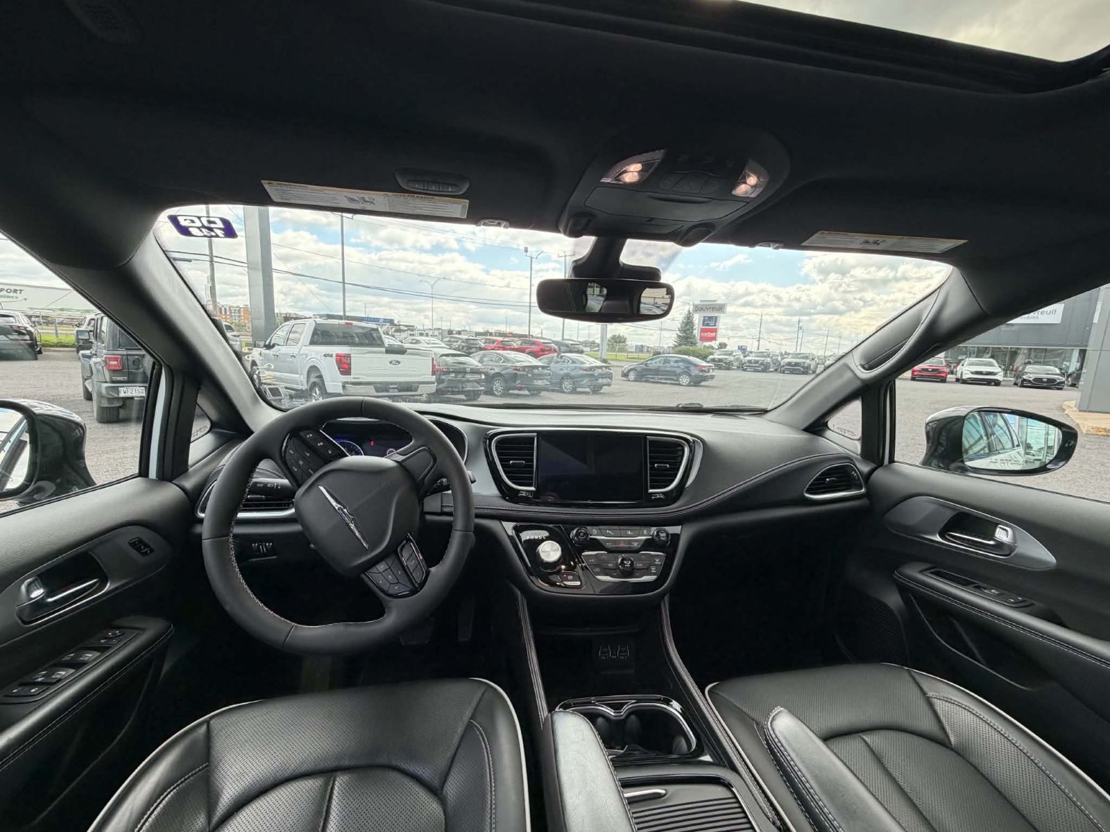 Photo Chrysler Pacifica Limited 2025 #5