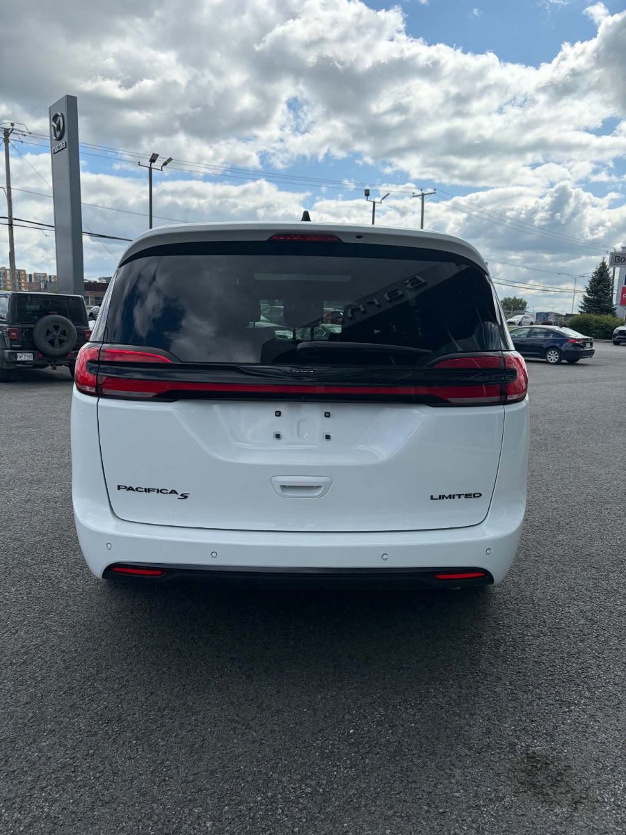 Photo Chrysler Pacifica Limited 2025 #6