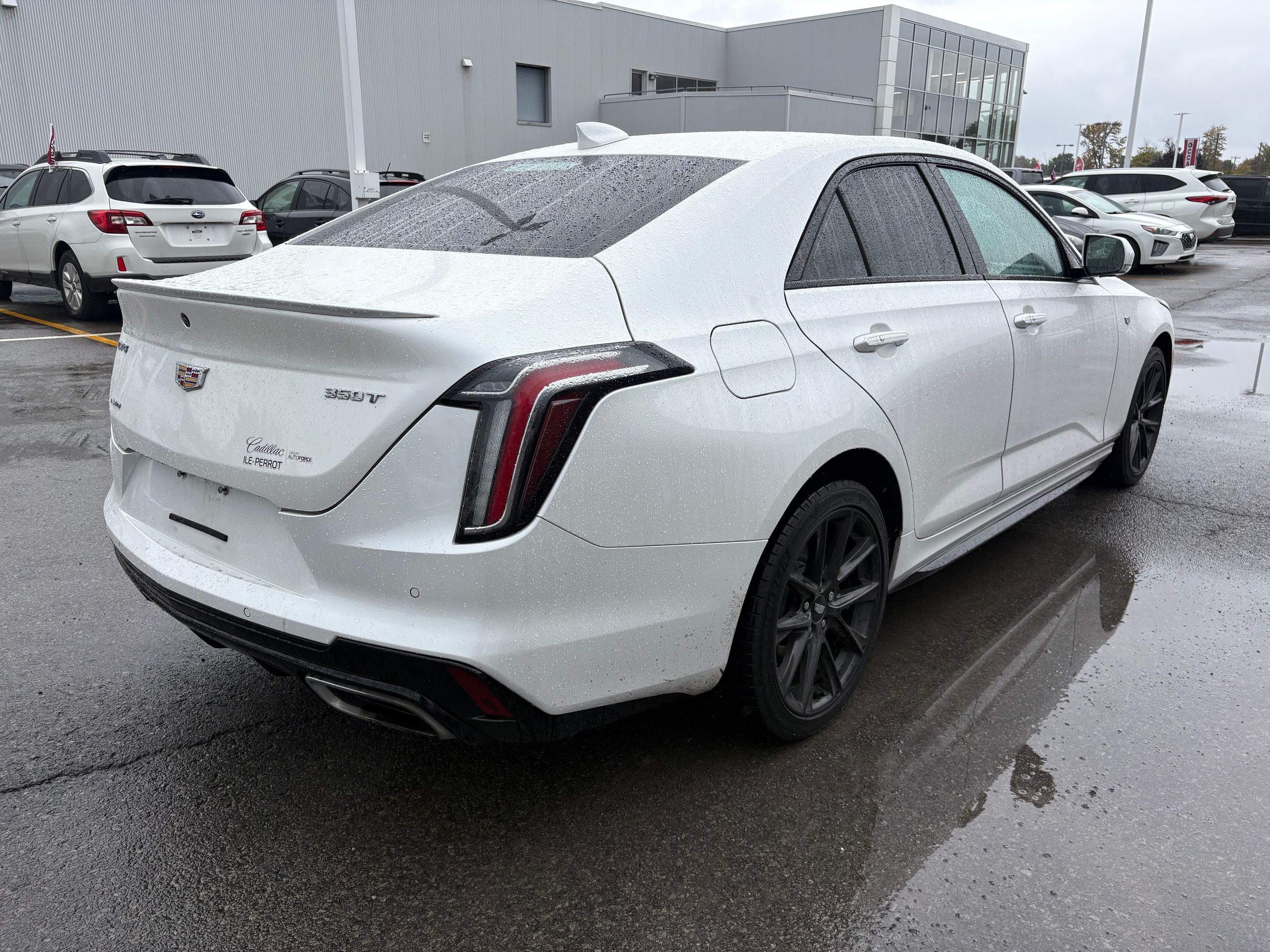 Photo Cadillac CT4 SPORT - 350T - AWD - LOADED - MINT CONDITION 2023 #5