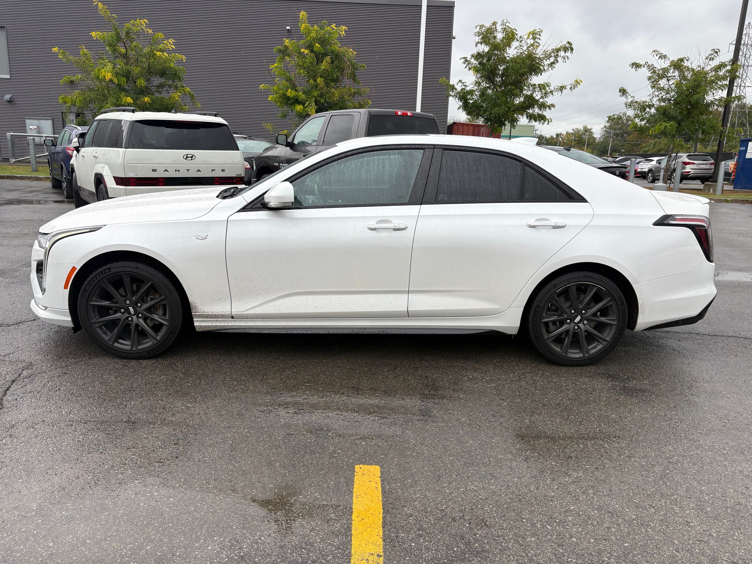 Photo Cadillac CT4 SPORT - 350T - AWD - LOADED - MINT CONDITION 2023 #8
