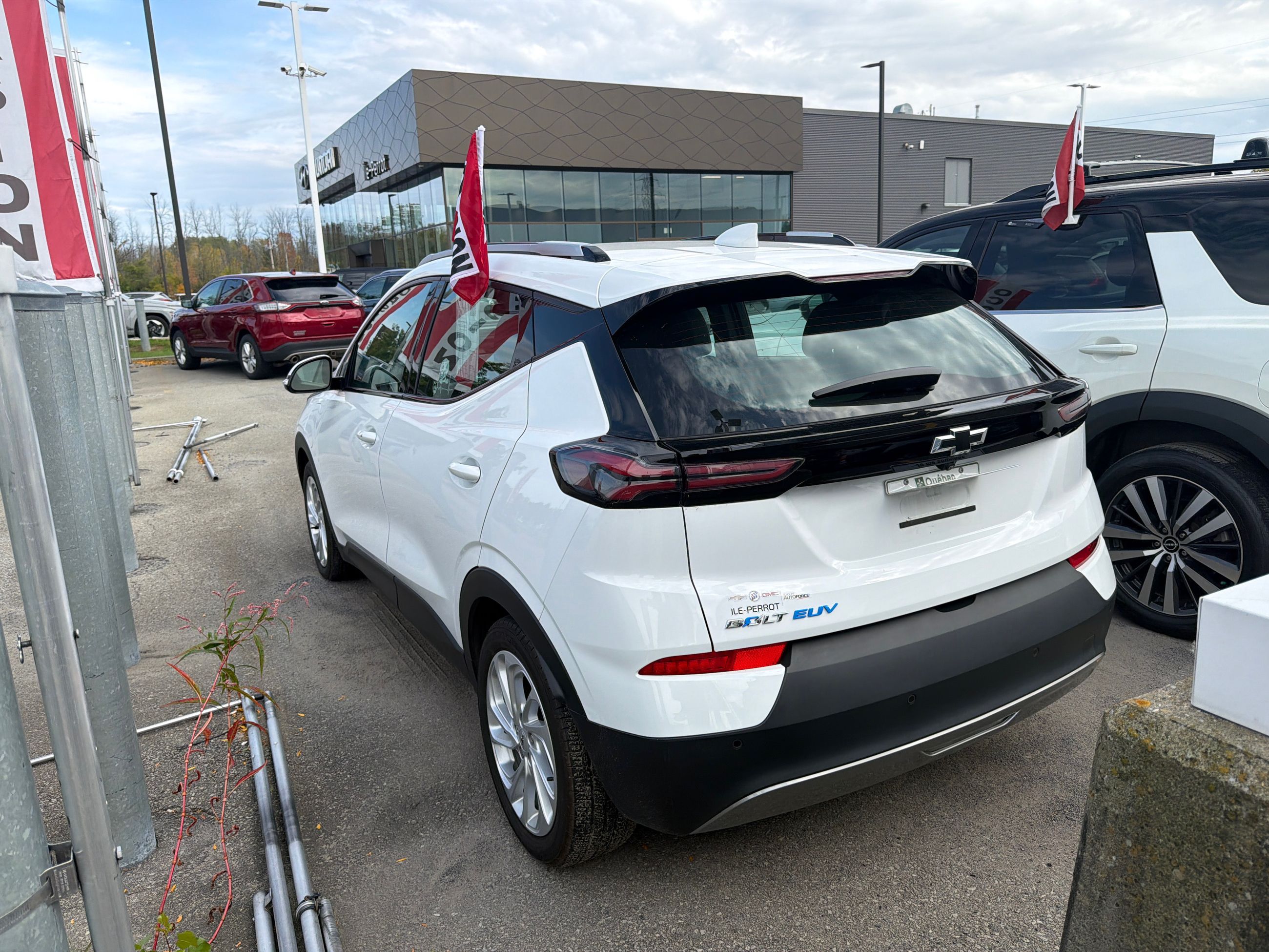 Photo Chevrolet Bolt EUV LT, A/C, POWER GROUP, BACKUP CAMERA, BLUETOOTH, 2023 #2