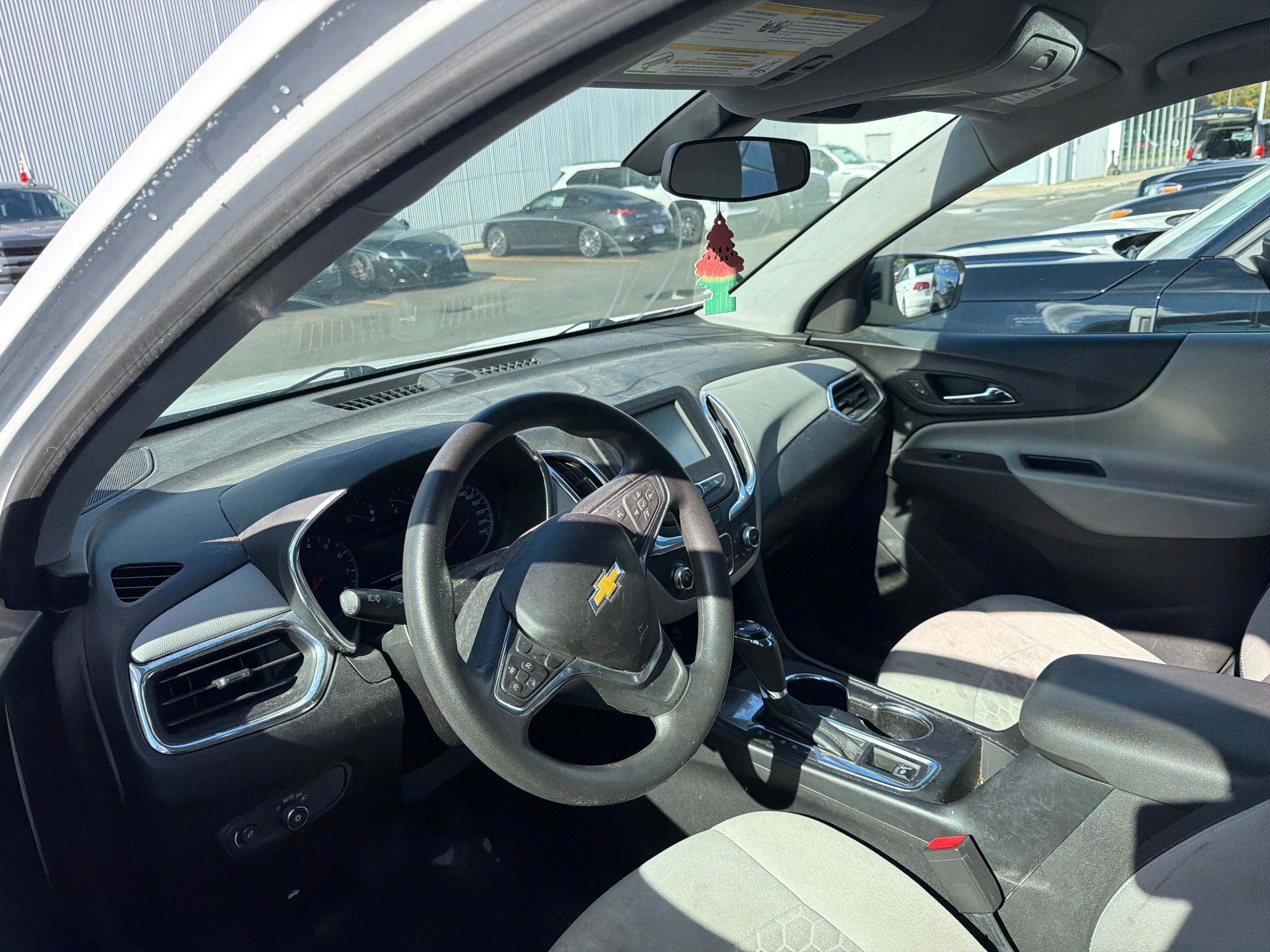 Photo 2018 Chevrolet Equinox LS, A/C, POWER GROUP, FWD, CRUISE #2