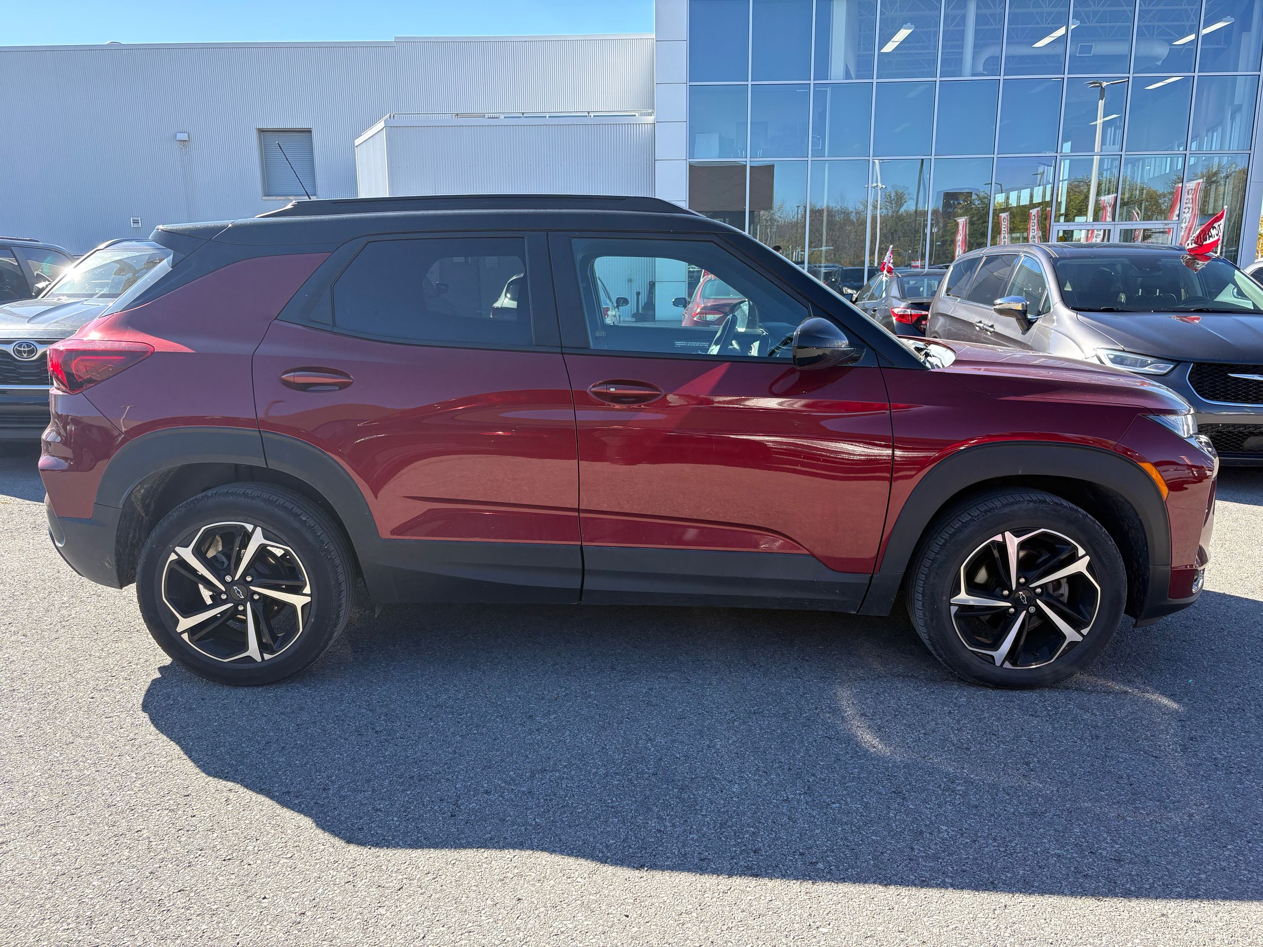 Photo 2022 Chevrolet Trailblazer RS - AWD - HEATED SEATS AND STEERING - CARPLAY #4