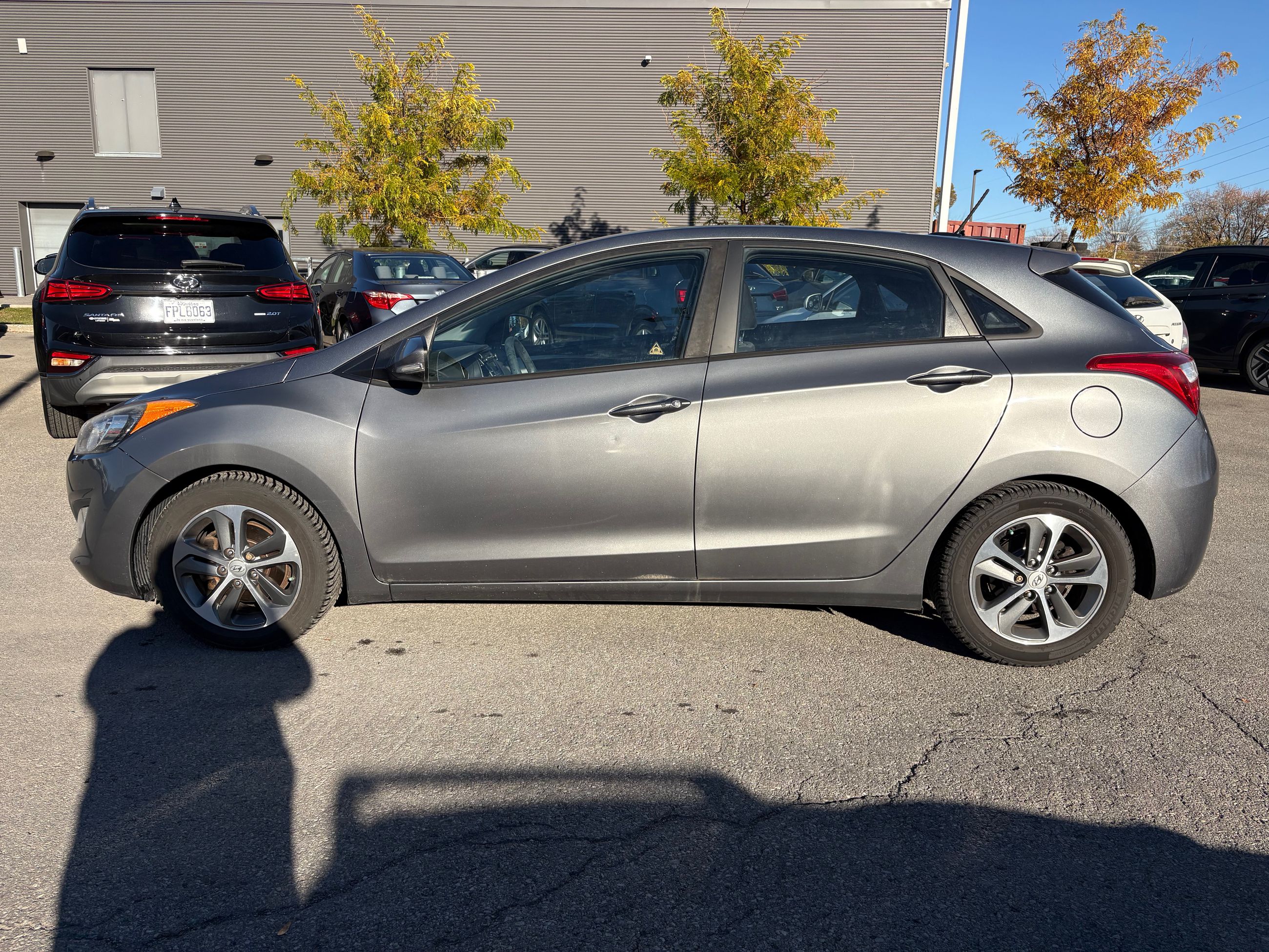 Photo Hyundai Elantra GT GLS - MANUAL - PANORAMIC SUNROOF - BLUETHOOT 2016 #8