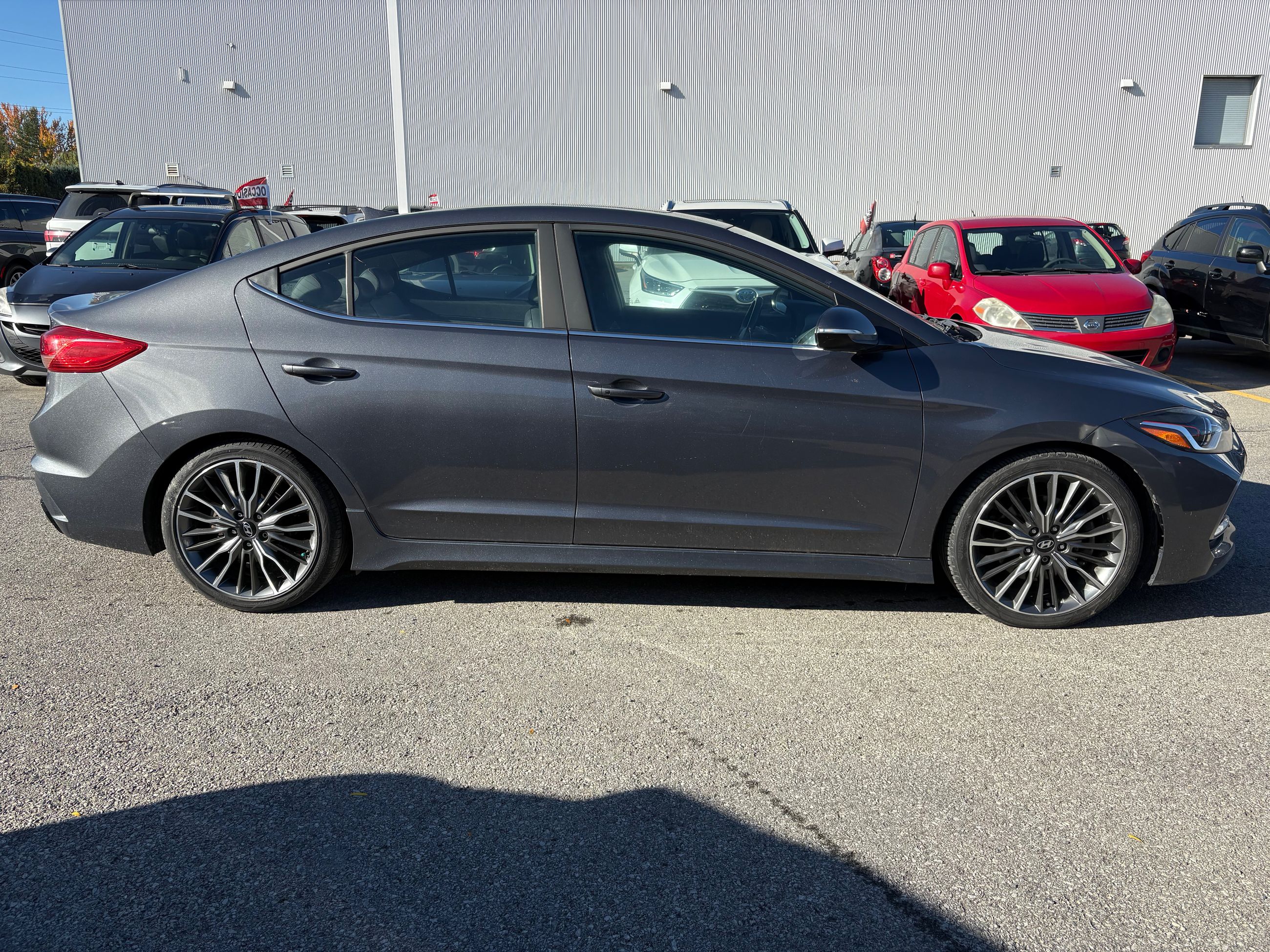 Photo Hyundai Elantra SPORT - 1.6T - AUTOMATIC - LEATHER - SUNROOF 2017 #4