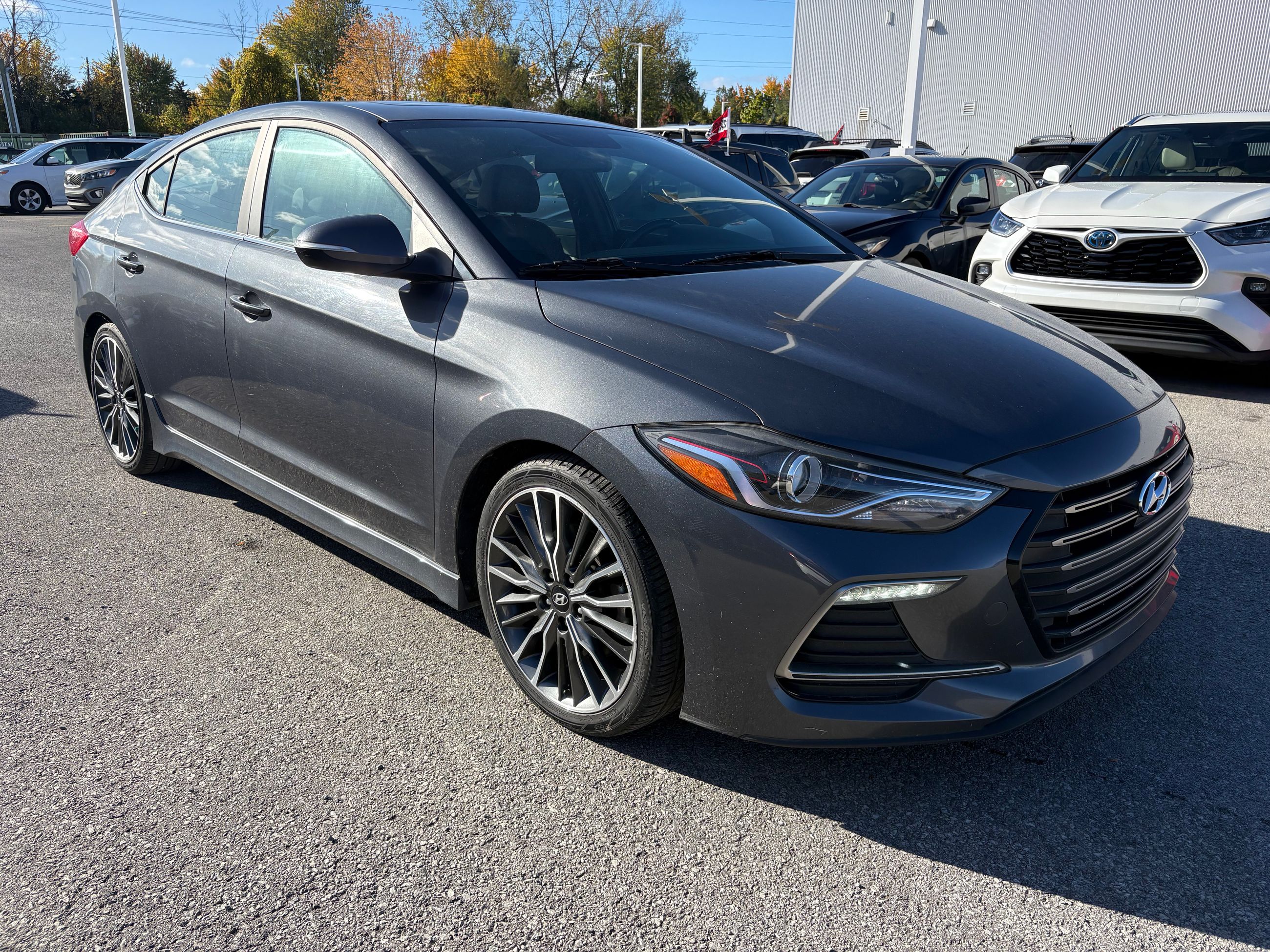 Photo Hyundai Elantra SPORT - 1.6T - AUTOMATIC - LEATHER - SUNROOF 2017 #3