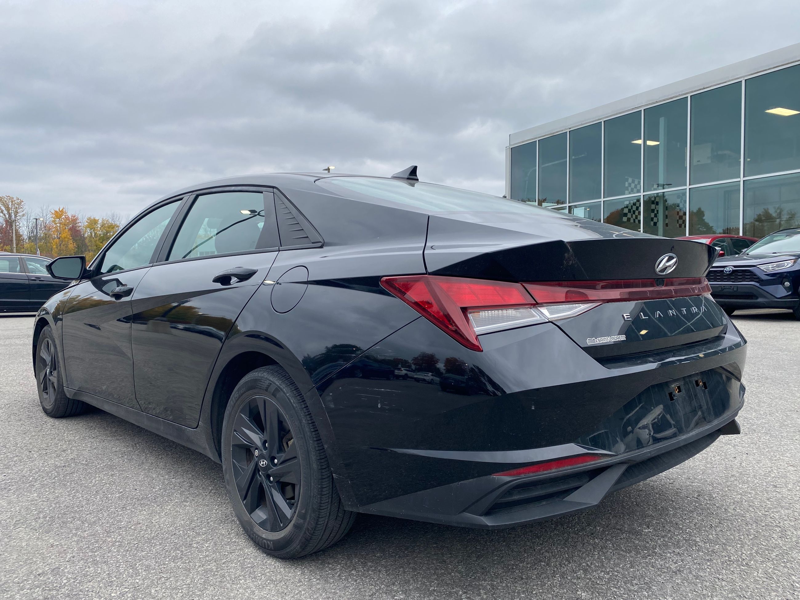 Photo Hyundai Elantra Preferred 2023 #3