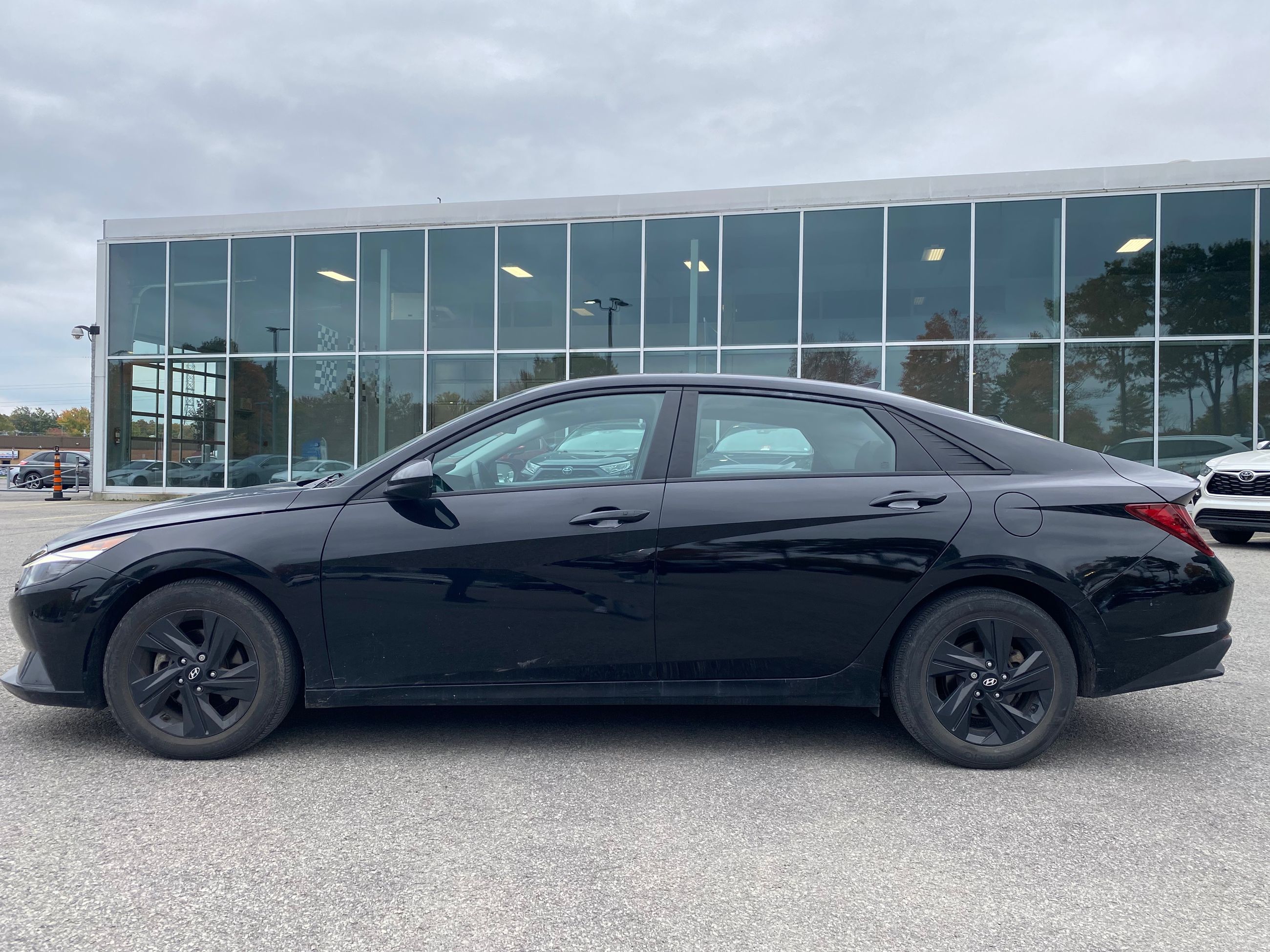 Photo Hyundai Elantra Preferred 2023 #2