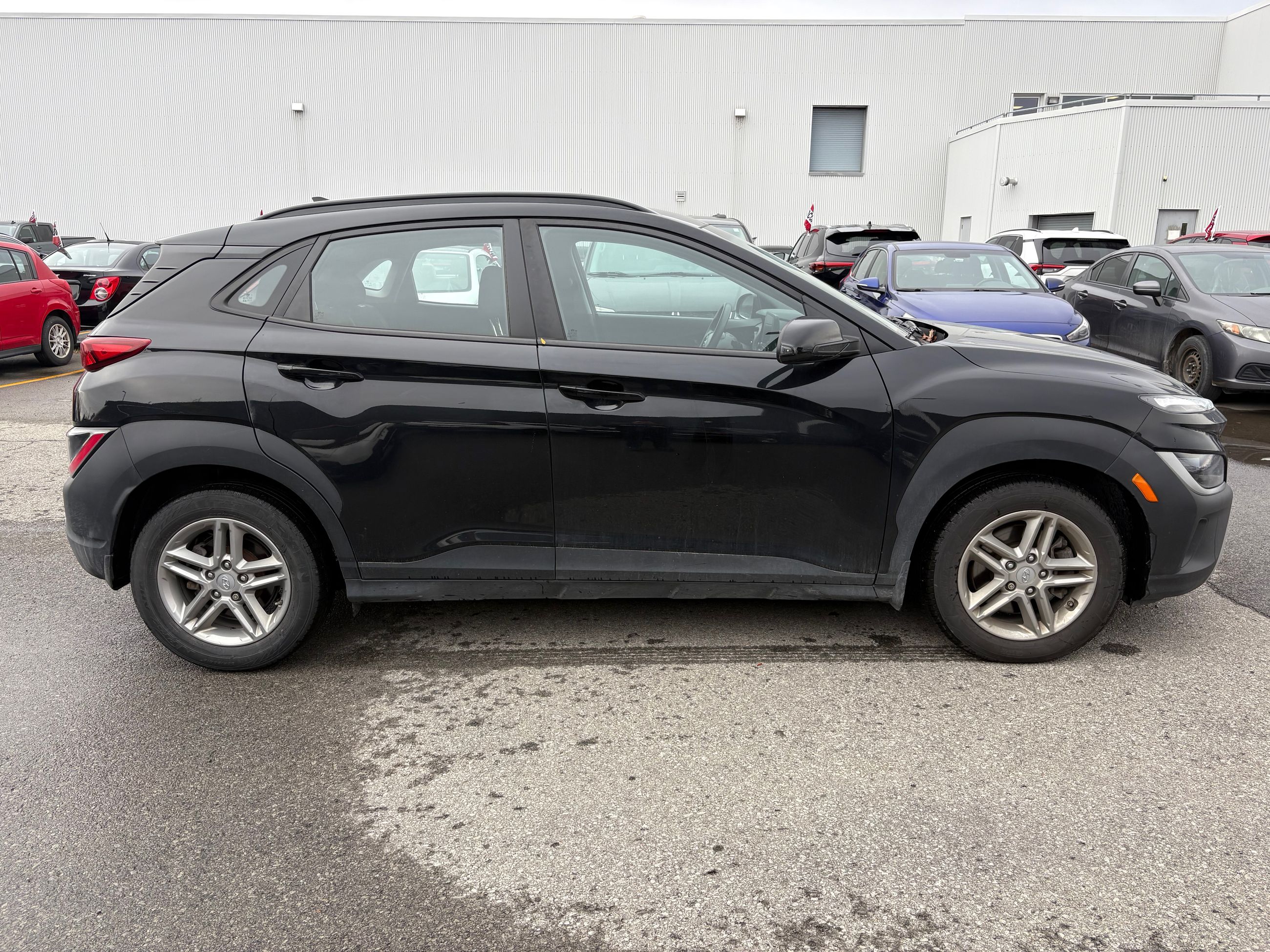 Photo Hyundai Kona ESSENTIAL - AWD - BACK-UP CAM - HEATED SEATS 2023 #4