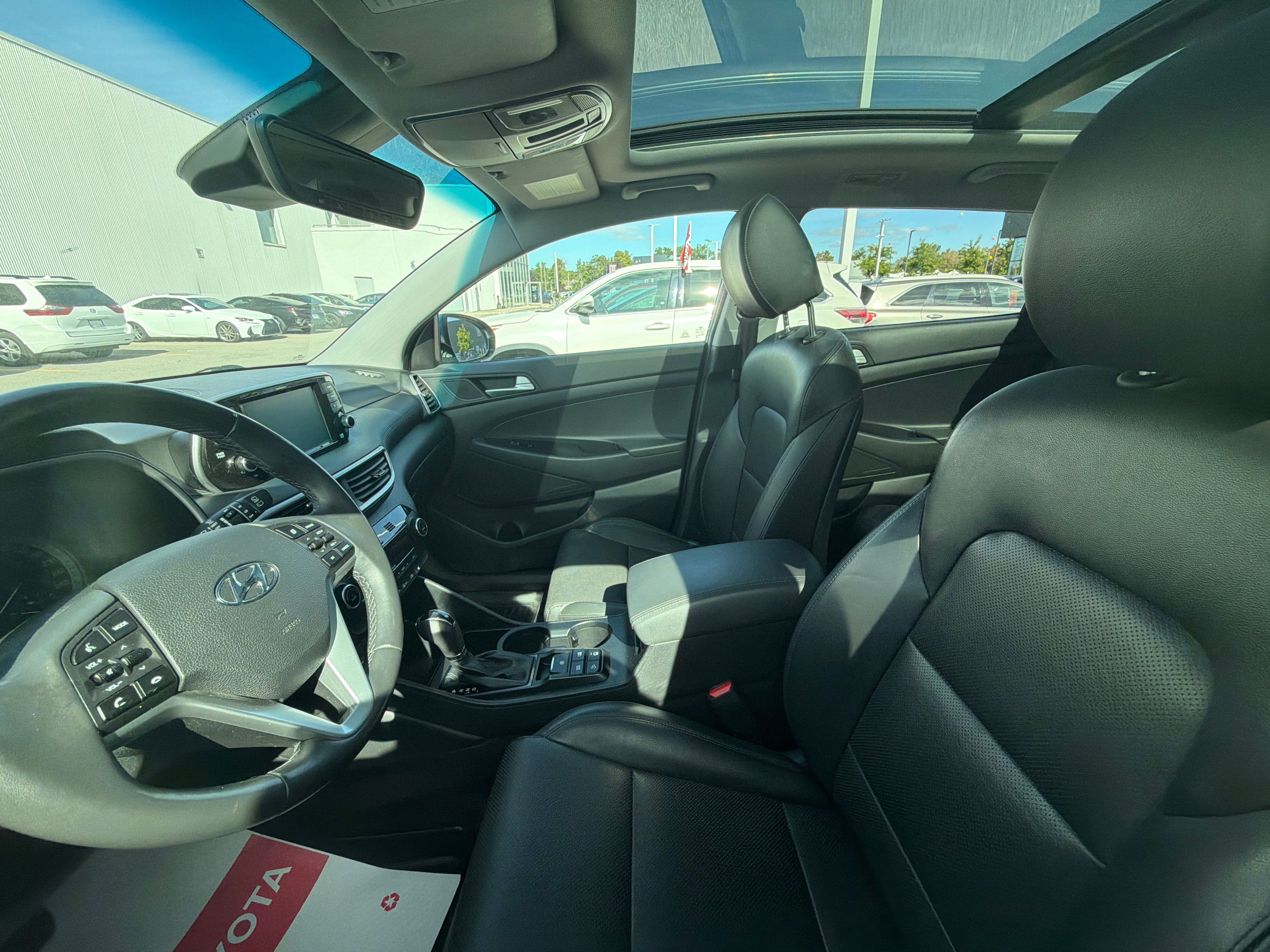 Photo 2021 Hyundai Tucson Luxury, AWD, A/C, POEWR GROUP, BACKUP CAMERA, CUIR #3