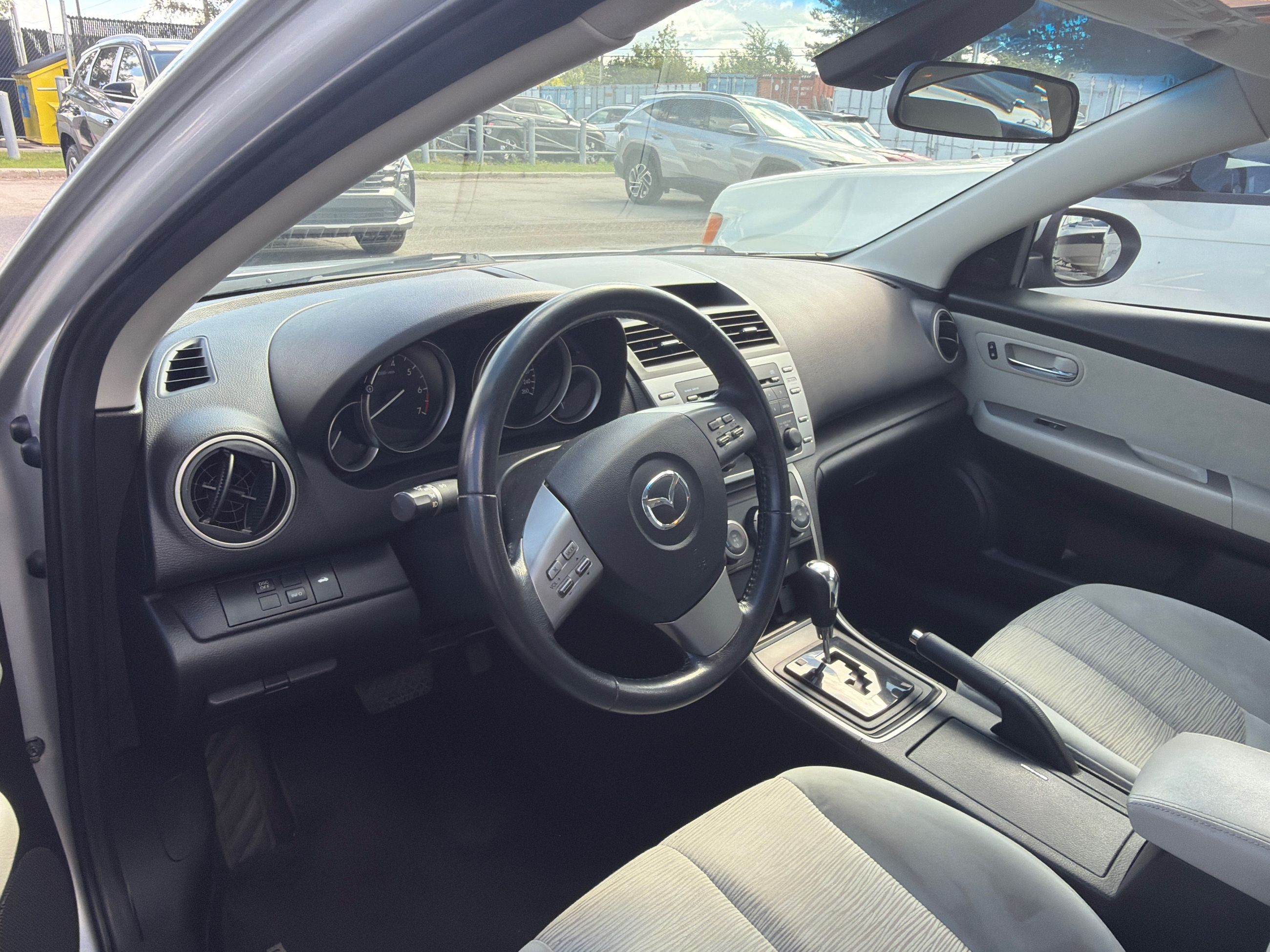 Photo Mazda Mazda6 GS, FWD, A/C, POWER GROUP, SUNROOF, CRUISE 2010 #3
