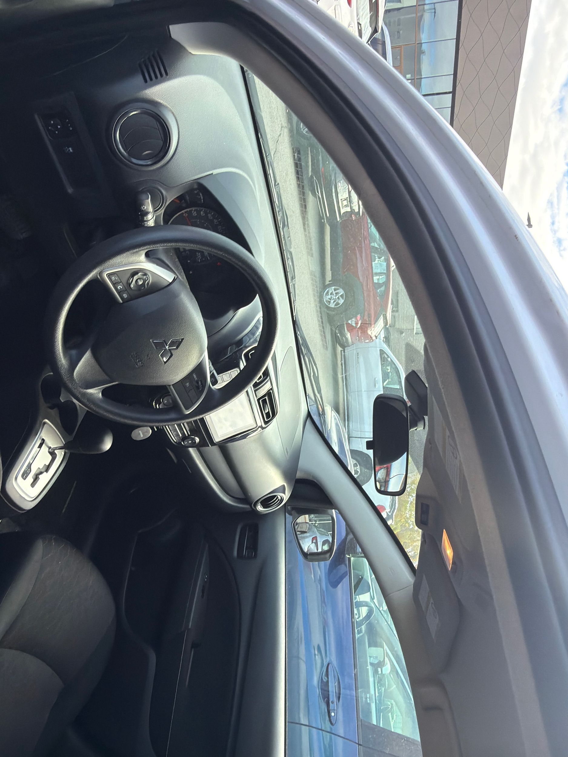Photo Mitsubishi Mirage FWD, A/C, POWER GROUP, BLUETOOTH, CRUISE 2023 #3