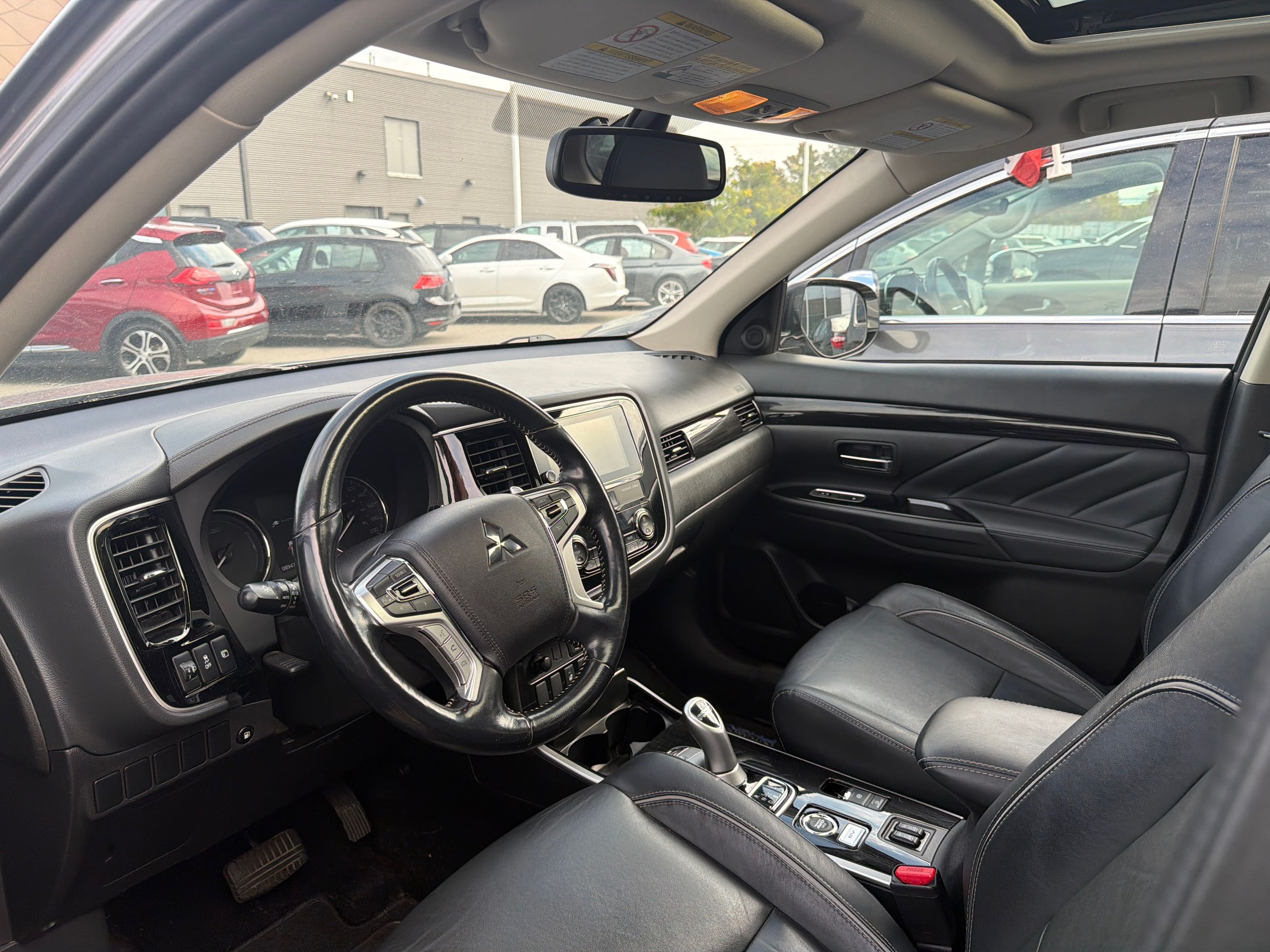 Photo Mitsubishi Outlander PHEV SE TOURING, S- AWD, CRUISE, POWER GROUP 2018 #3