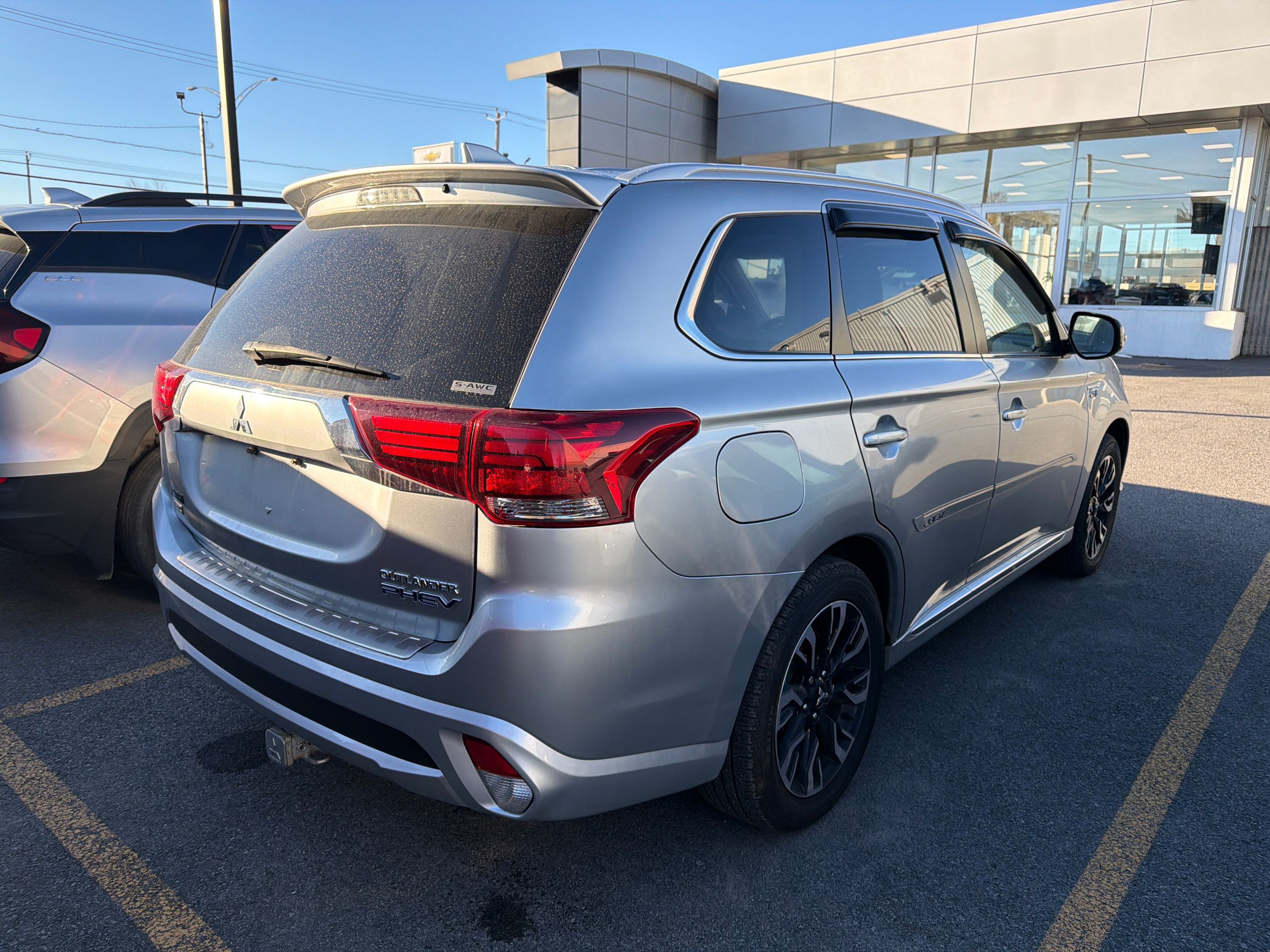 Photo 2018 Mitsubishi OUTLANDER S-AWC GT ARGENT #3